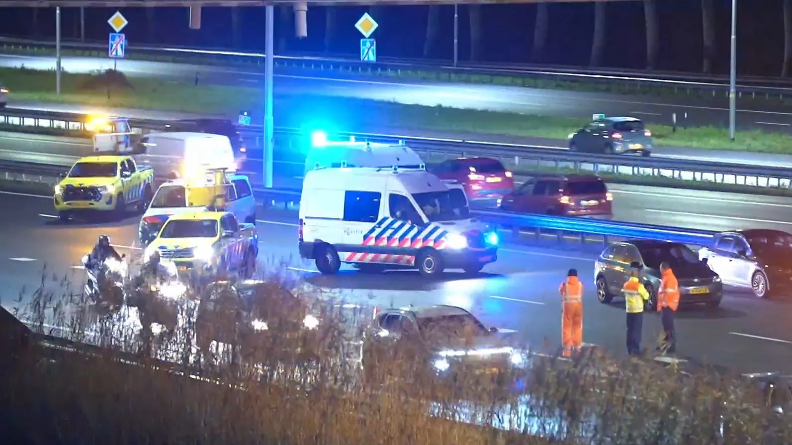 Dode en meerdere gewonden bij zwaar ongeluk op de A16