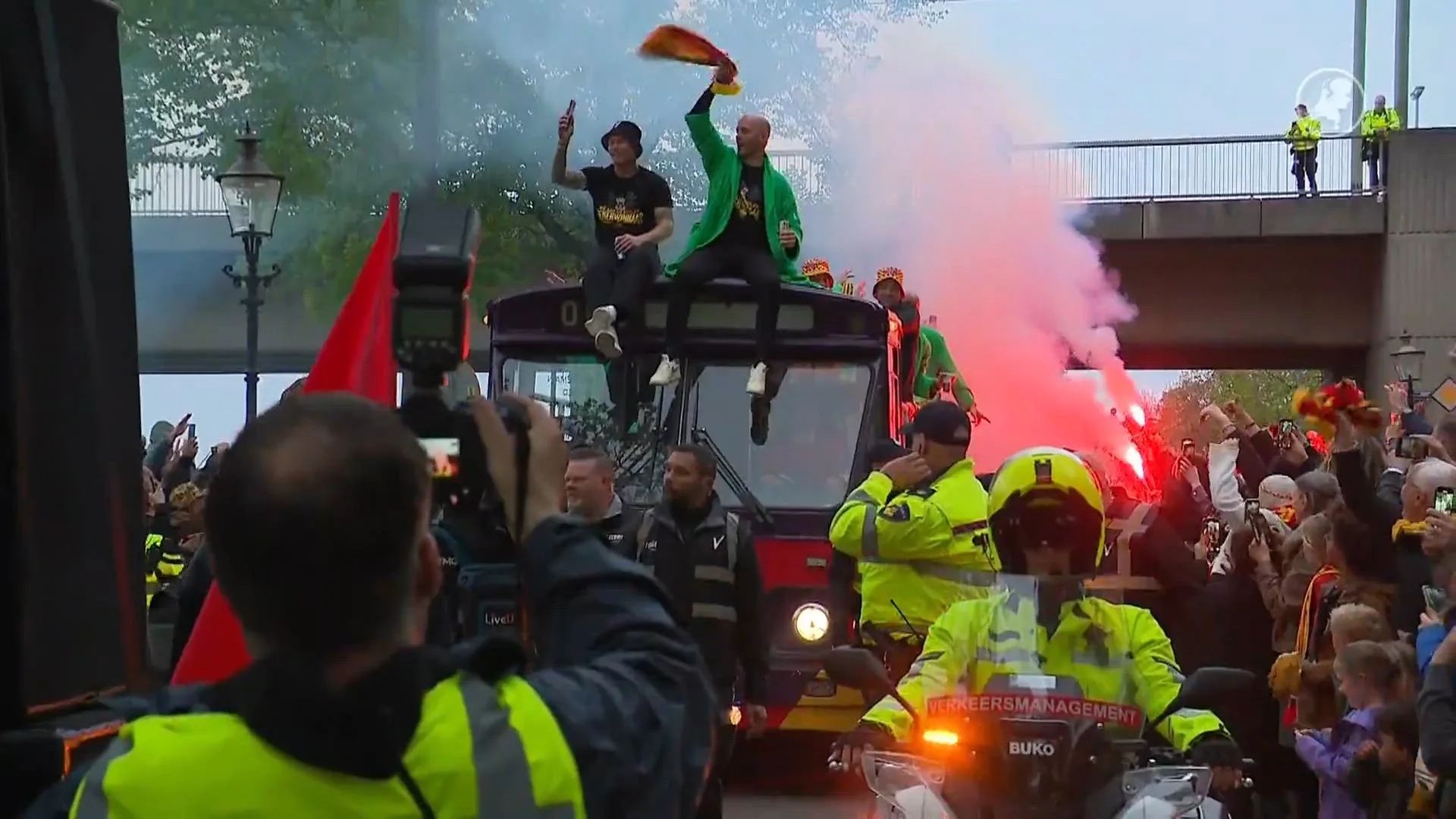 Duizenden mensen bij huldiging Go Ahead Eagles