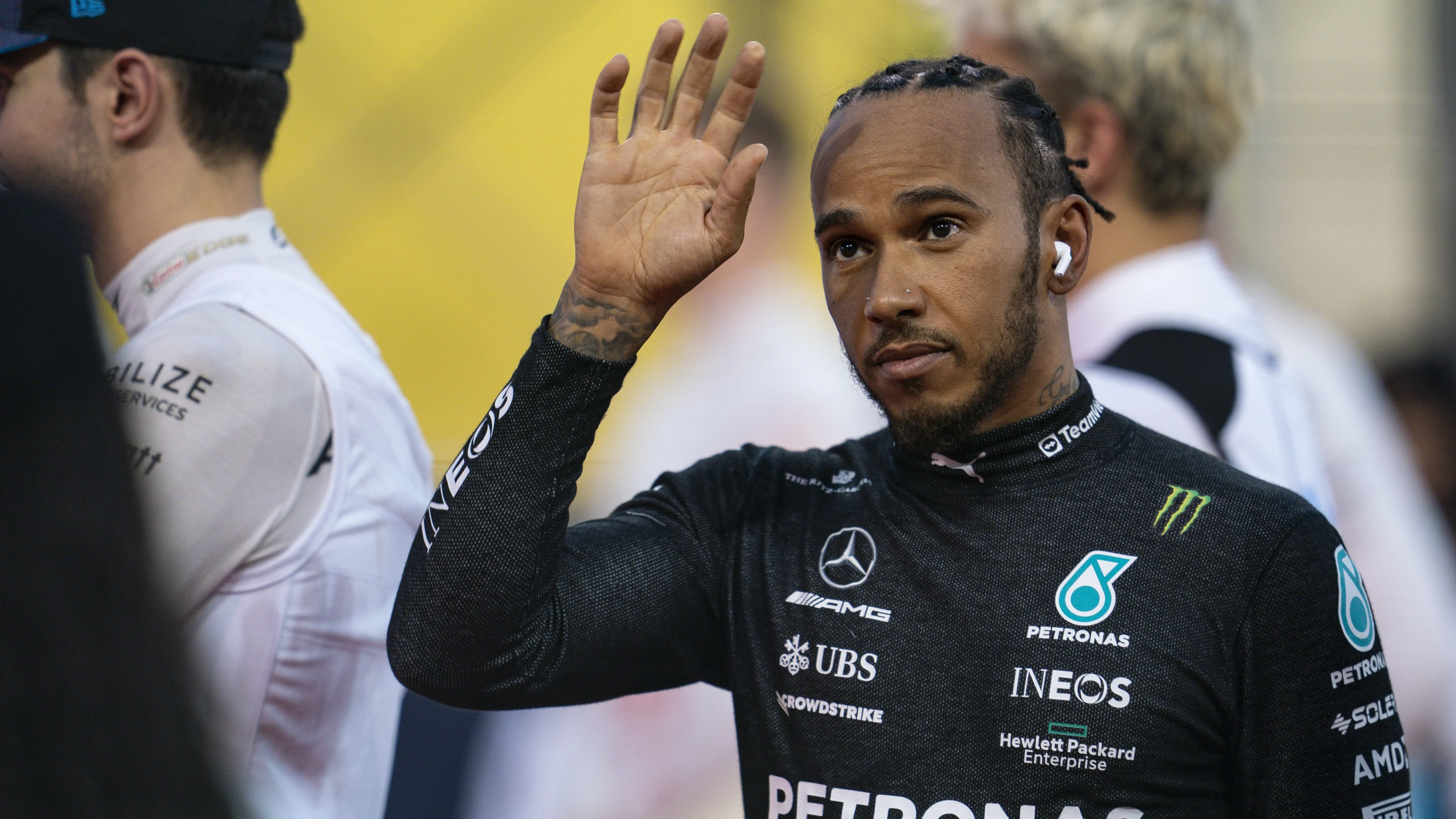 Megaboete schoonvader Max Verstappen om racistische opmerking over Hamilton