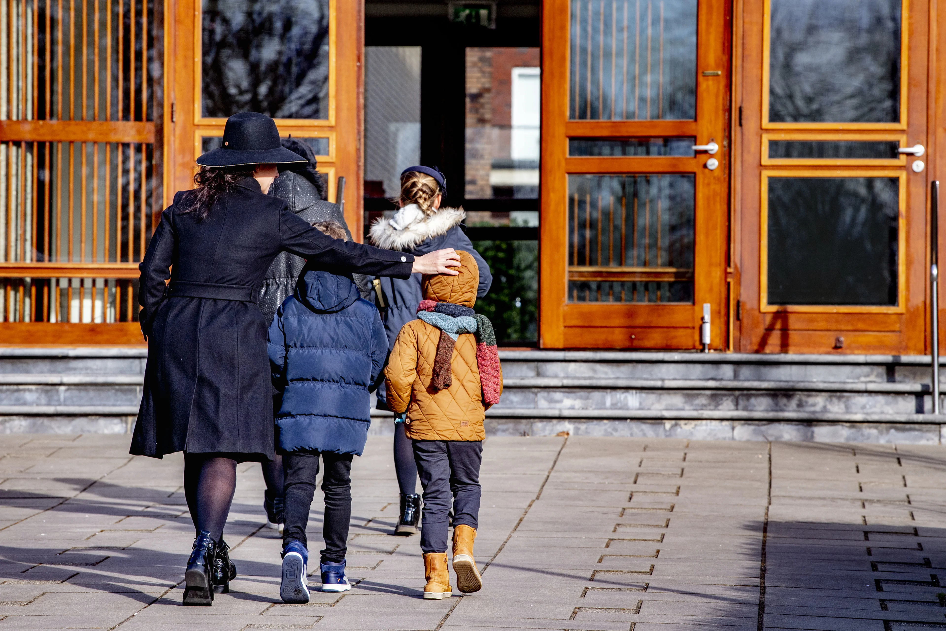 Dominee Kort reageert op ophef rond drukke diensten Mieraskerk: 'Waarom laten ze ons niet met rust?'