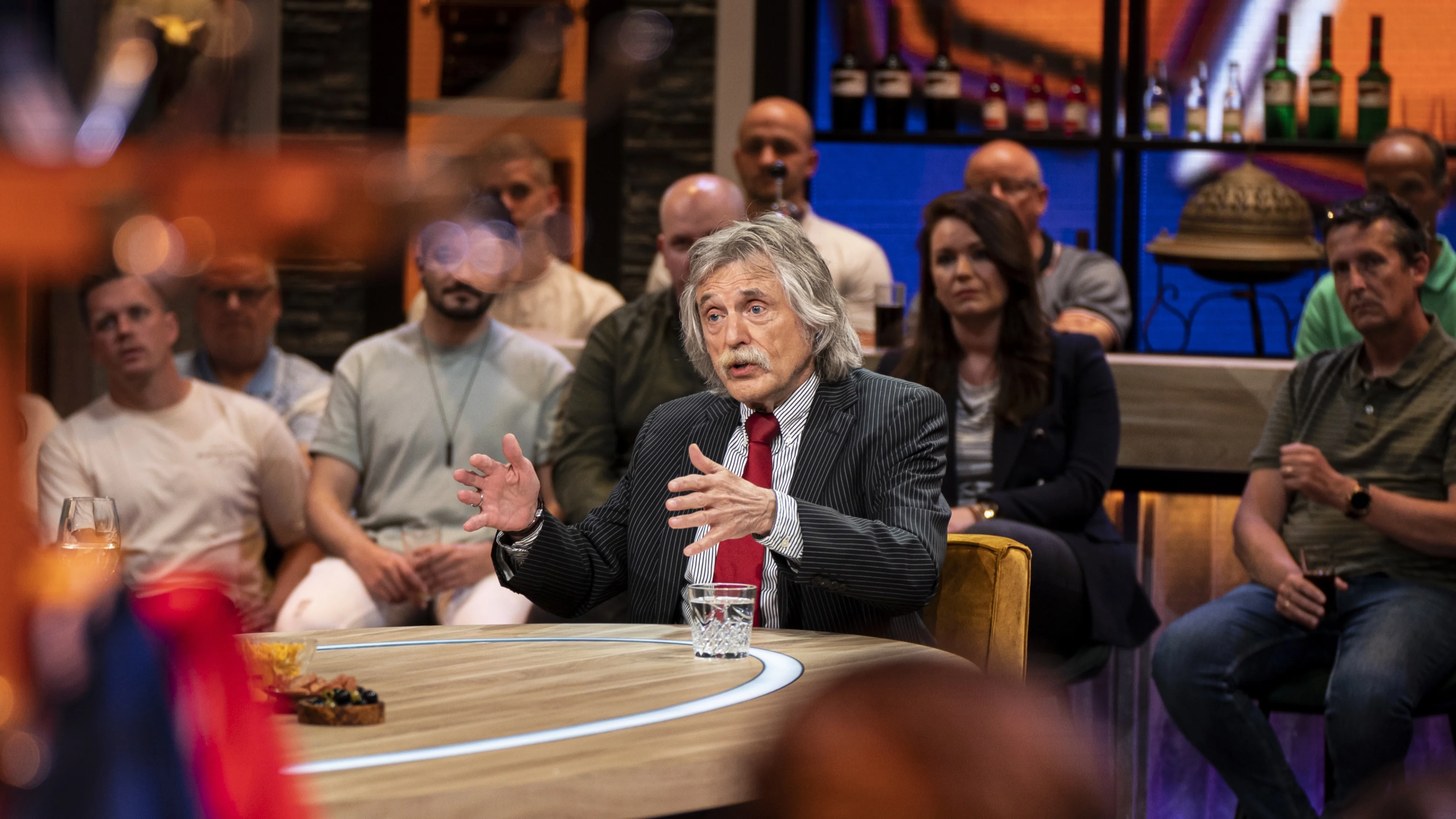Johan Derksen deelt gezondheidsupdate over zijn vrouw
