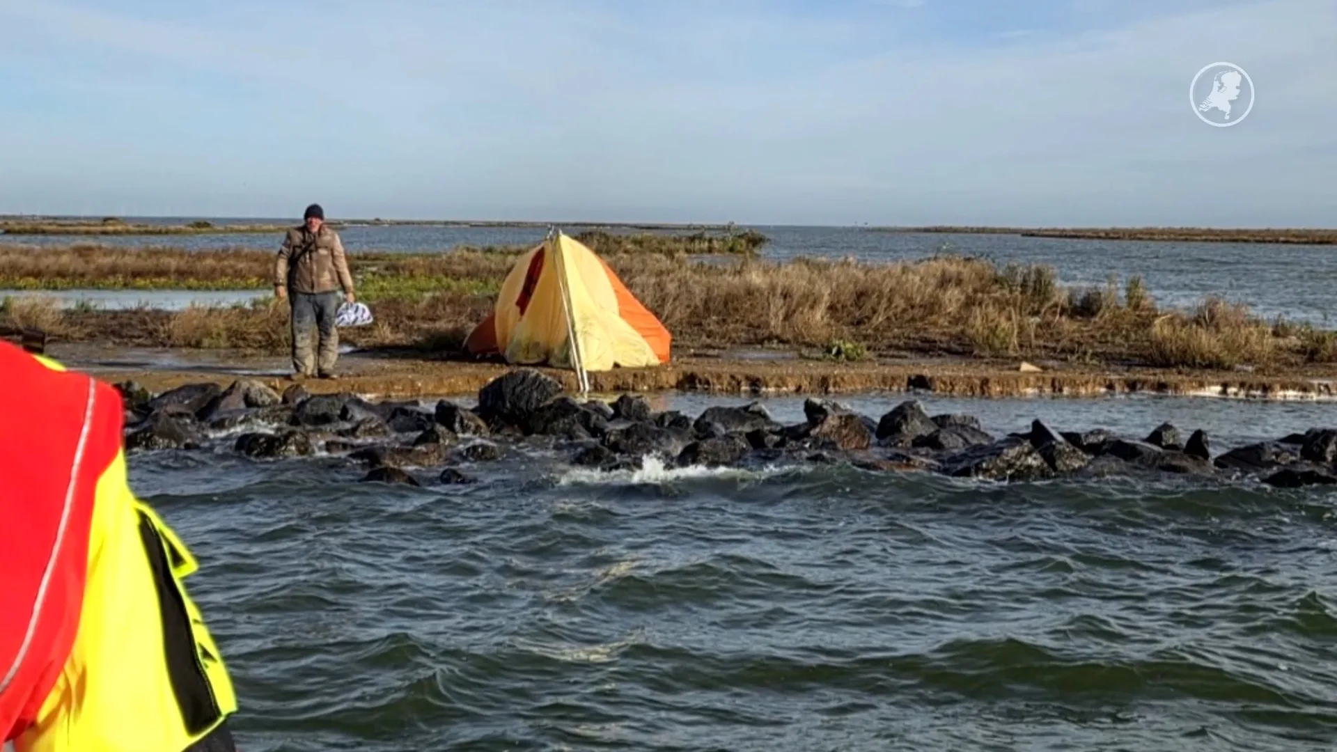 Vast op een onbewoond eiland: hoe lang kun je zonder eten en drinken?