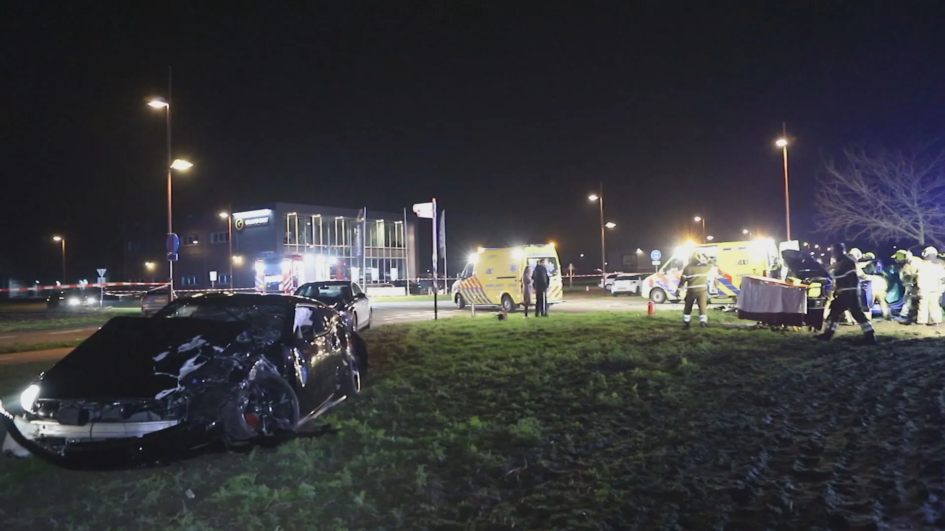 Verdachte straatrace opgepakt na crash, jonge zwangere vrouw ernstig gewond