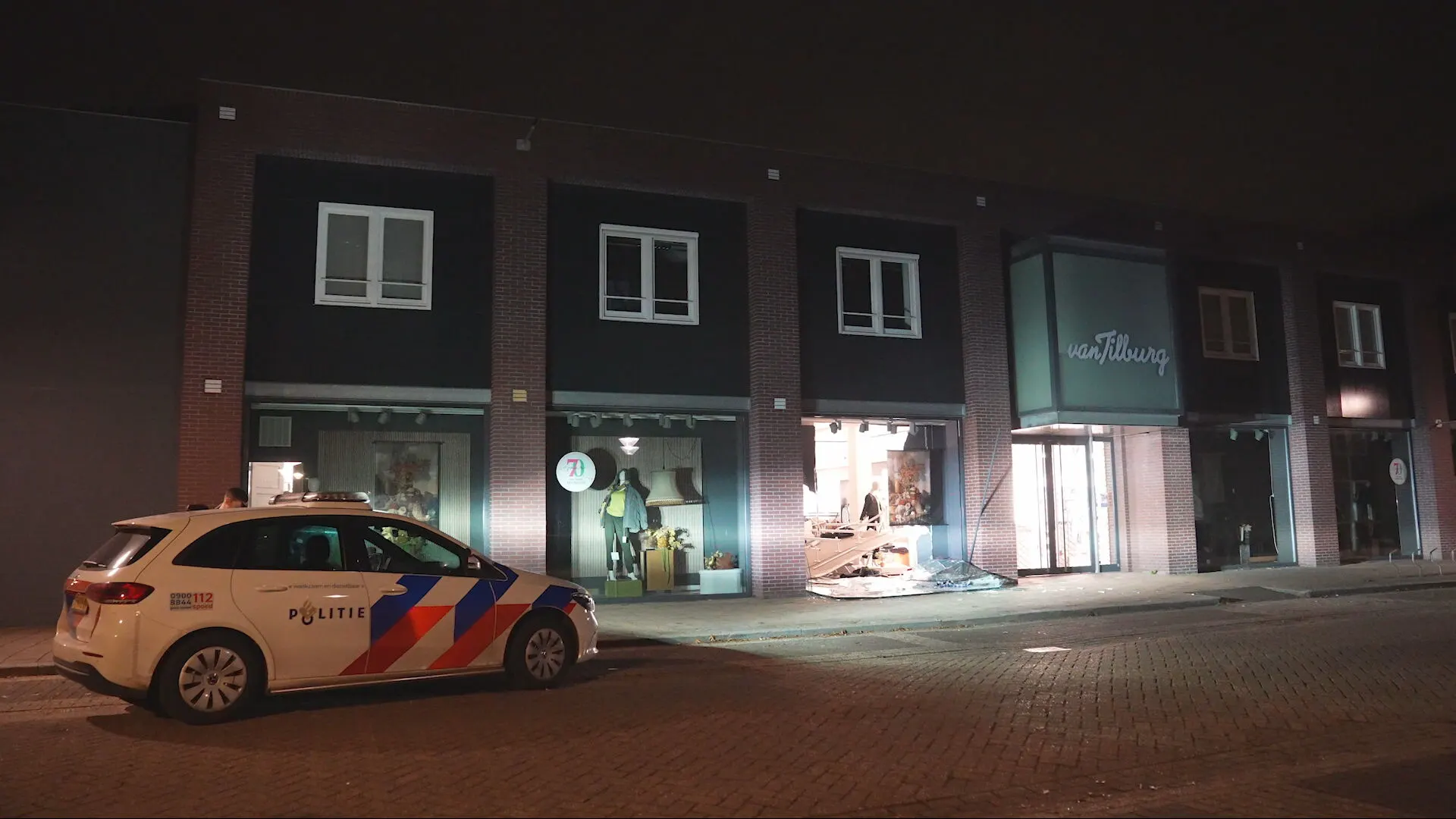 Veel schade door ramkraak in modezaak Ravenstein