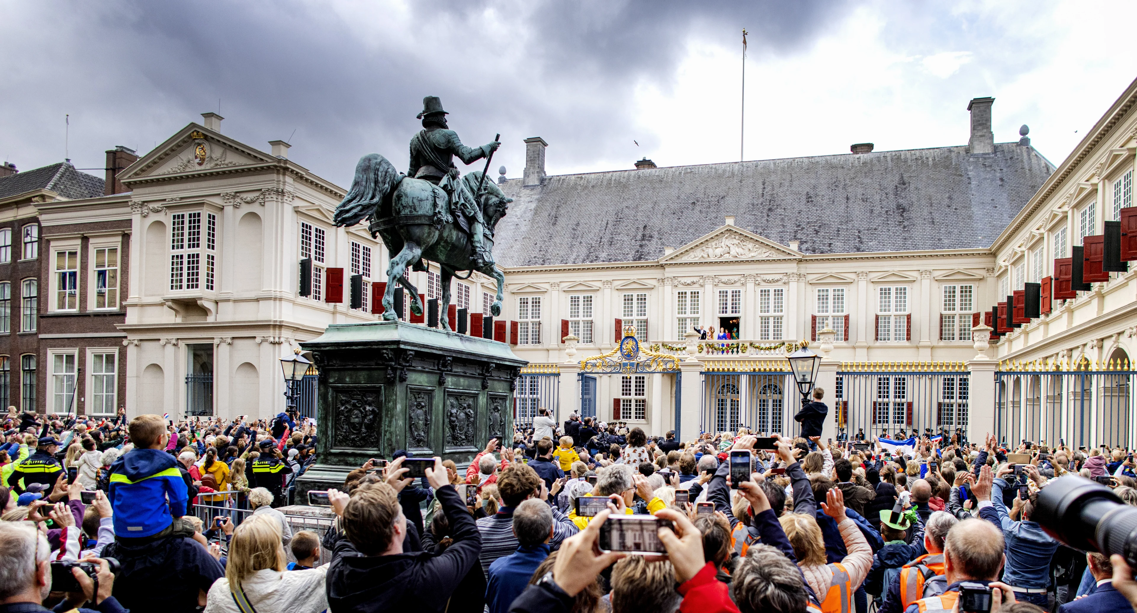 Terugkijken: de balkonscène met de koninklijke familie