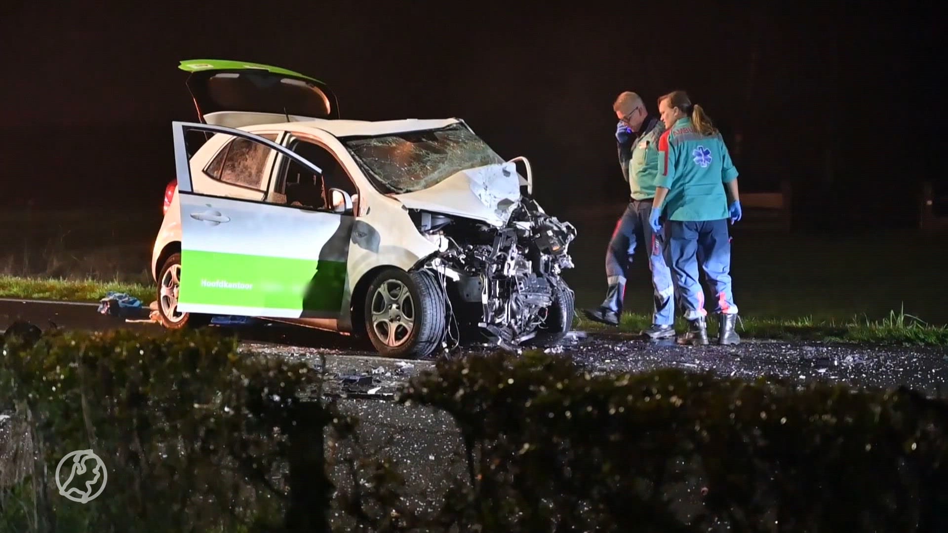 Vrouw overleden na frontale botsing in Vinkeveen