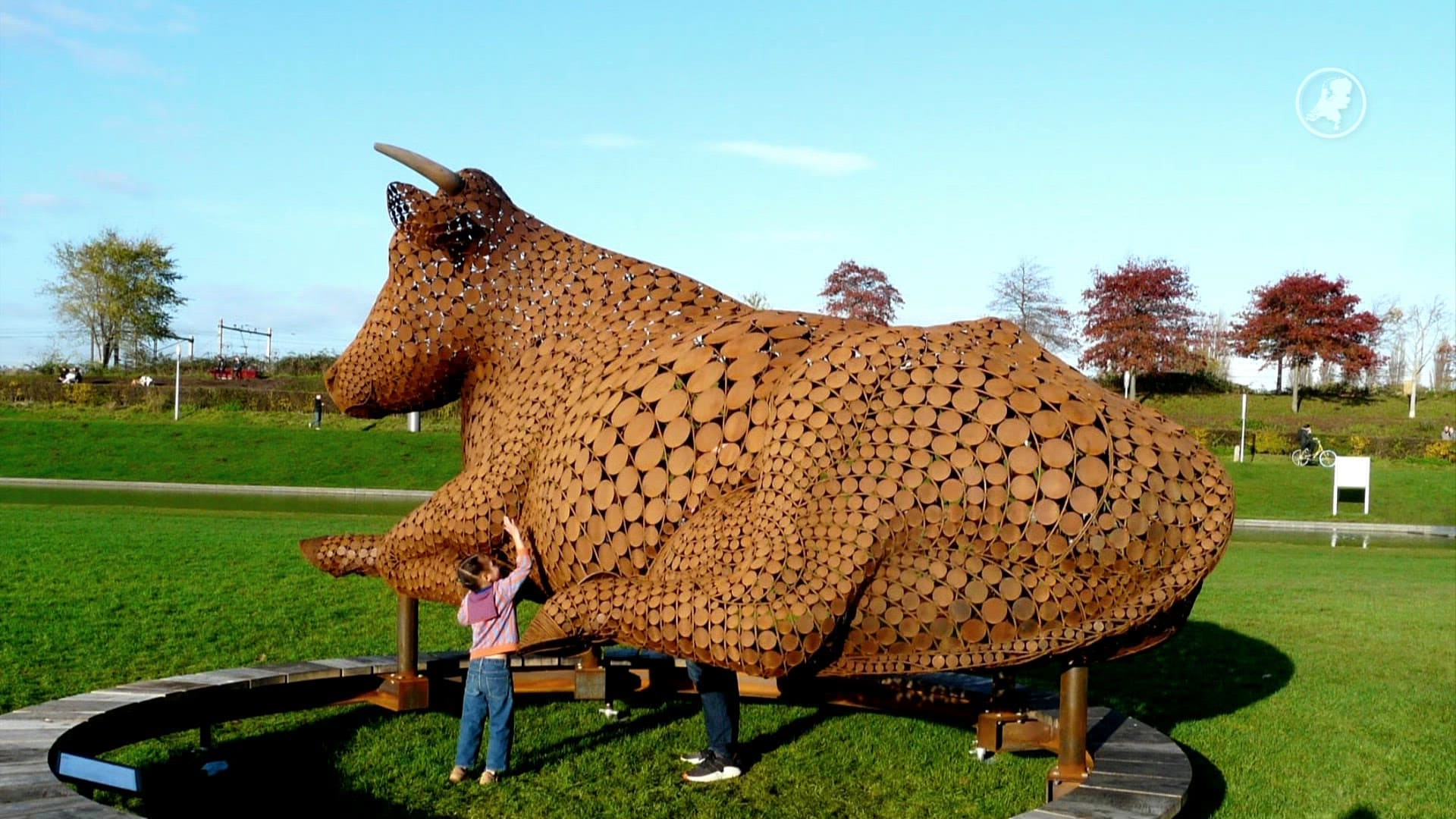 Gestolen koe Ahimsa terecht: oudejaarsstunt met een boodschap
