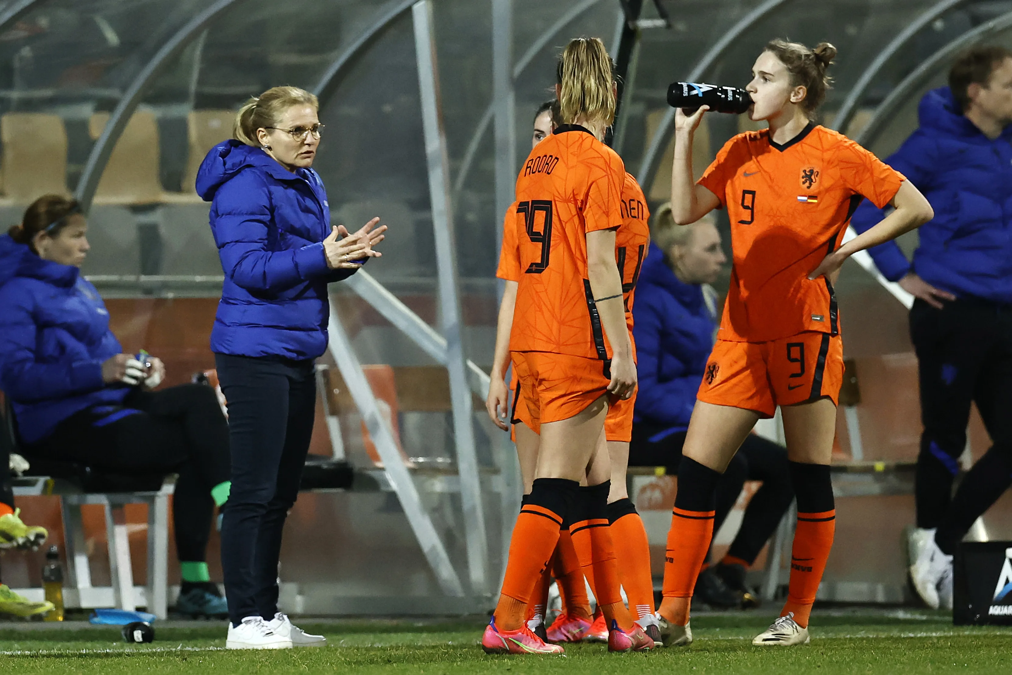 Jonge Amerikaanse Mark Parsons (34) is de nieuwe bondscoach van de Oranjevrouwen