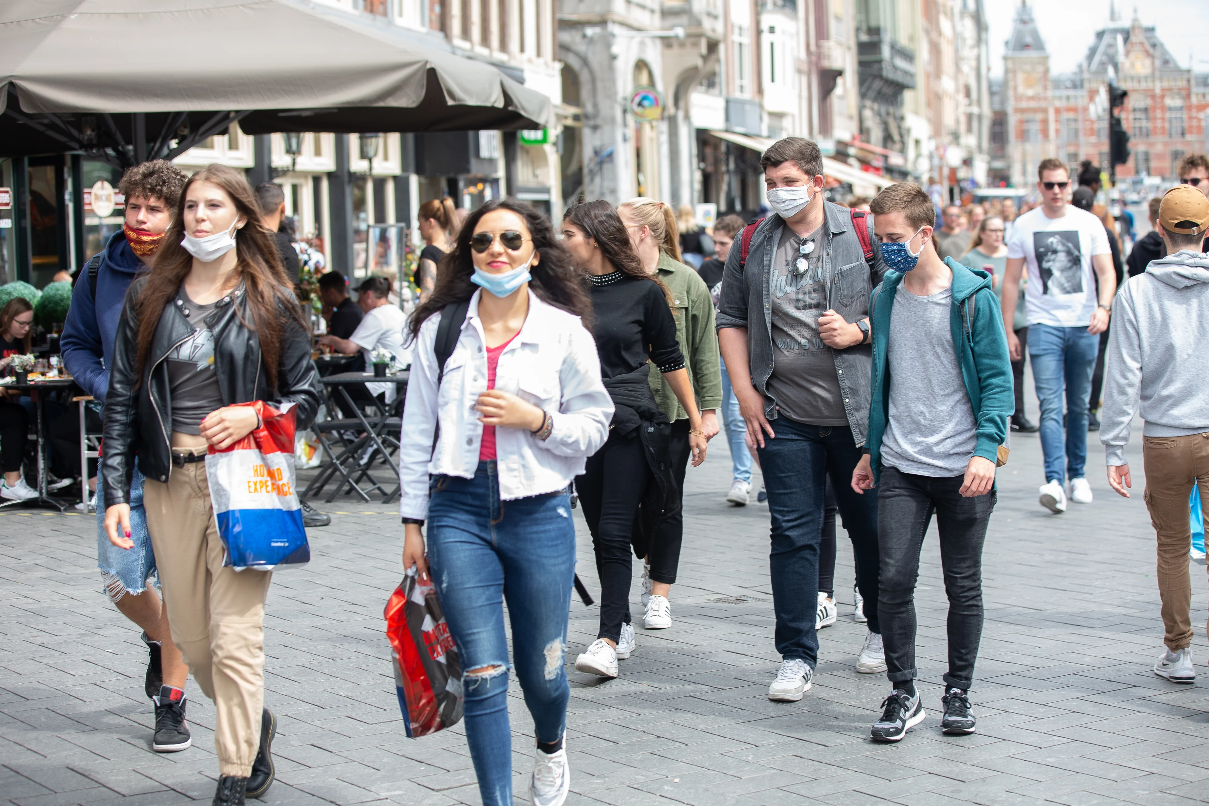 Geen mondkapje in Amsterdam? 95 euro boete