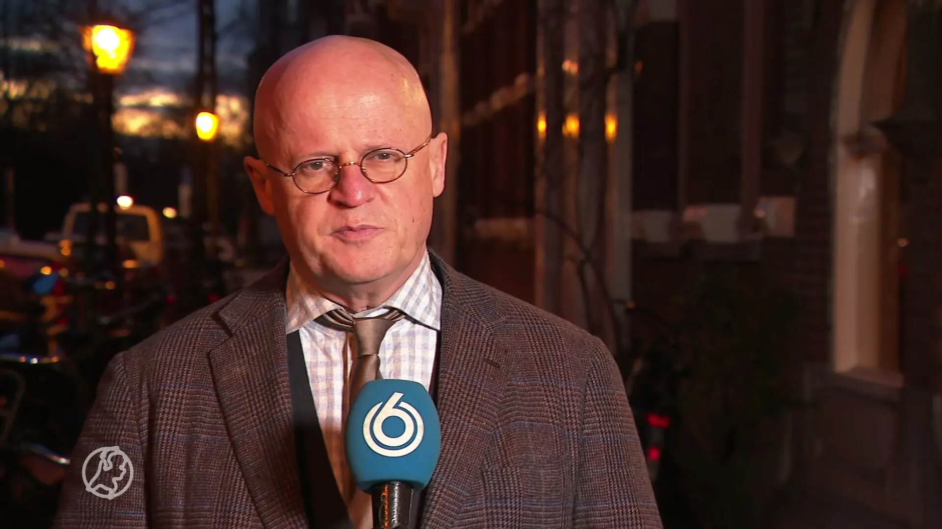 Grapperhaus over 'saaie' jaarwisseling: trots op meeste Nederlanders, boos op raddraaiers