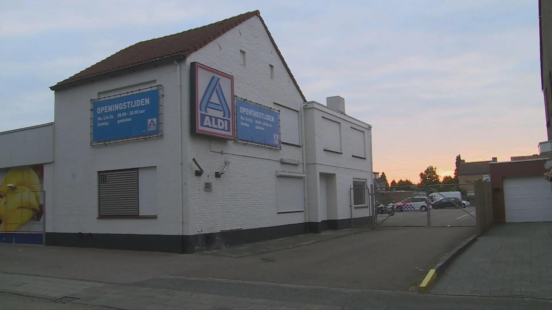 Tiener overvalt supermarkt Elsloo met mes en sluit personeel op