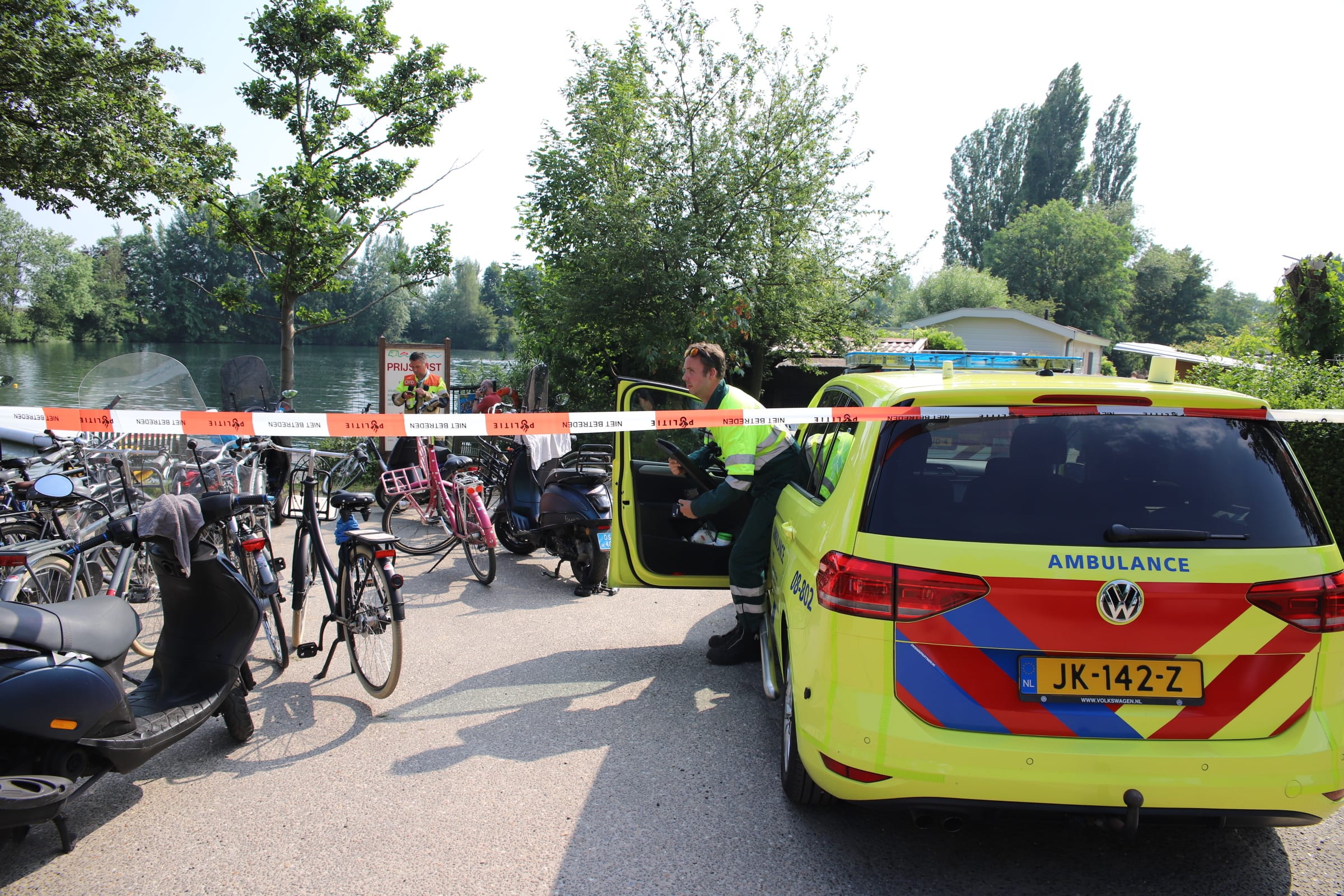 Kind gereanimeerd na ongeval bij speeltoestel in water Kapel Avezaath