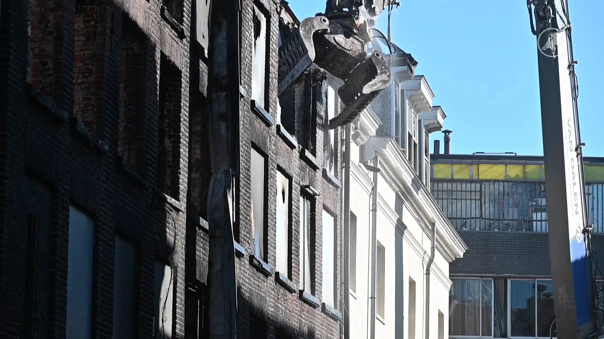 Begonnen aan sloop van door brand getroffen Arnhemse gevels