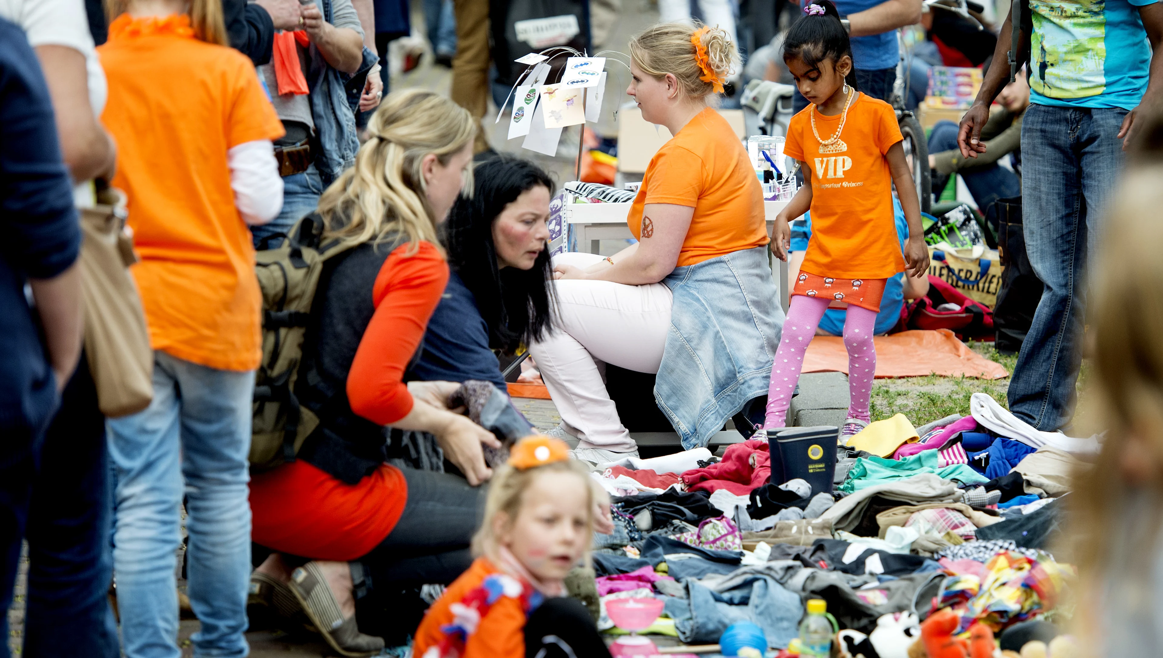 Hoe vier jij dit jaar Koningsdag? Laat het ons weten