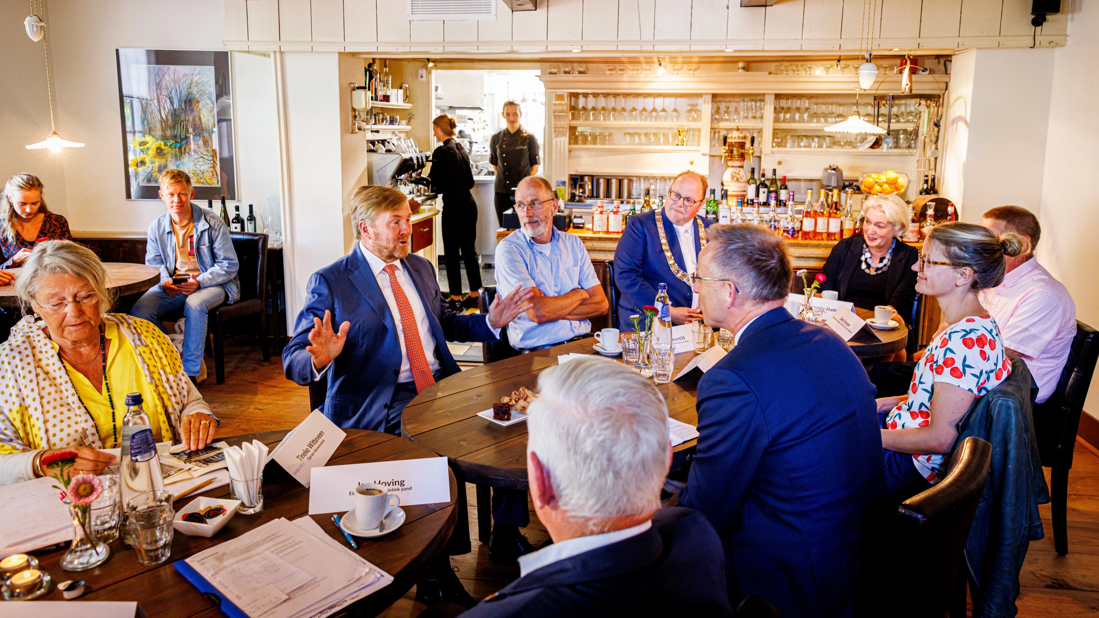 Koning op bezoek bij gedupeerden aardbevingen Groningen