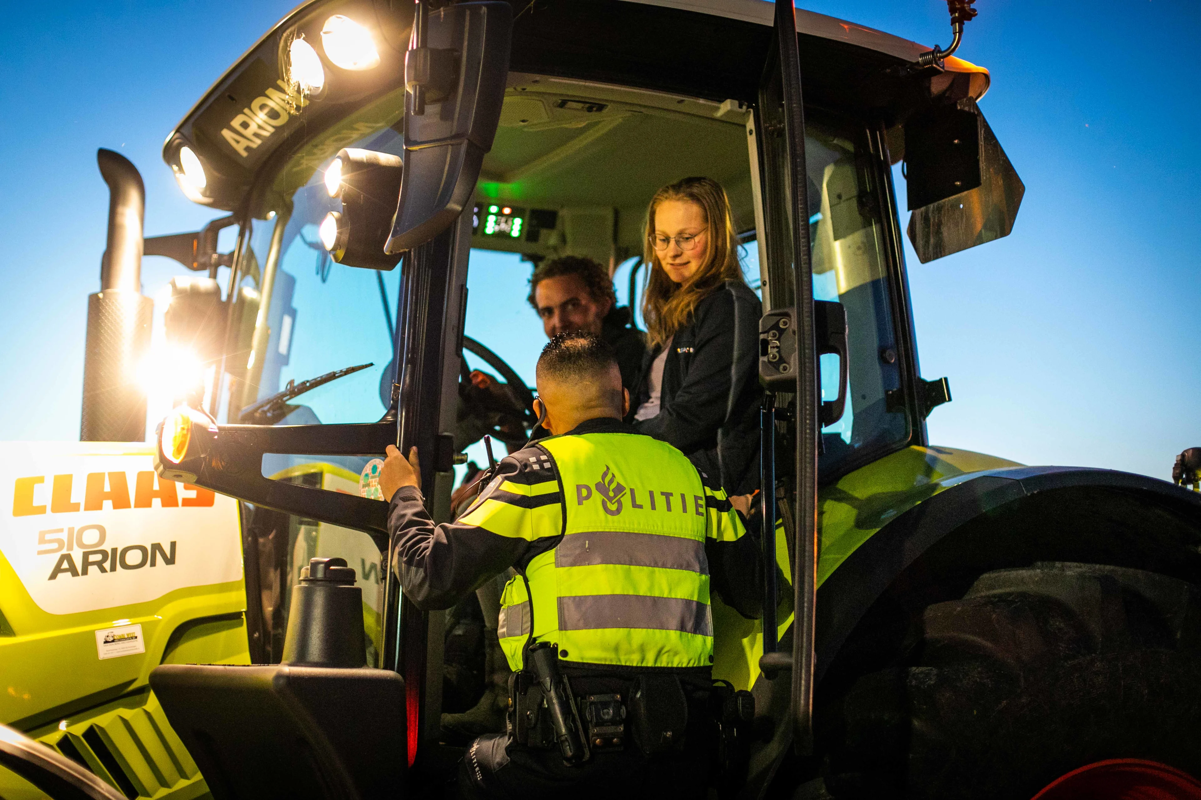 Meer dan duizend donateurs 'give a piek' om 'stakingsboetes' van boeren te betalen