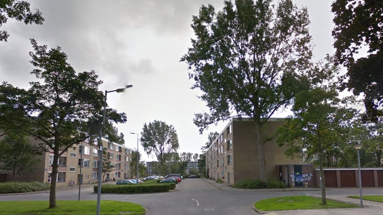 Buren in angst nadat Alkmaarse eigen woning in brand steekt: 'Mijn kinderen wonen hier ook'