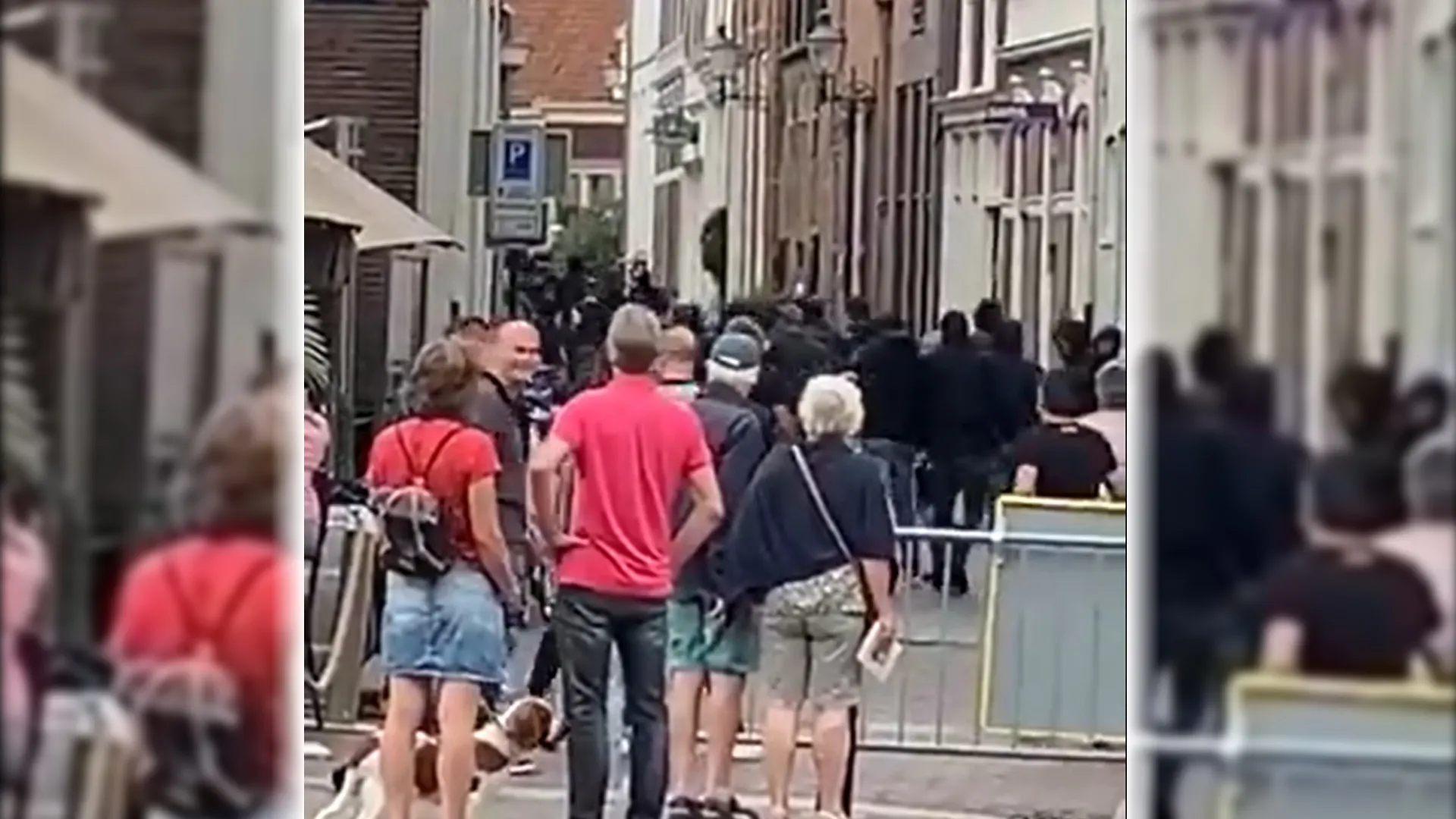 Tientallen zwartgeklede voetbalhooligans op de vuist in Deventer
