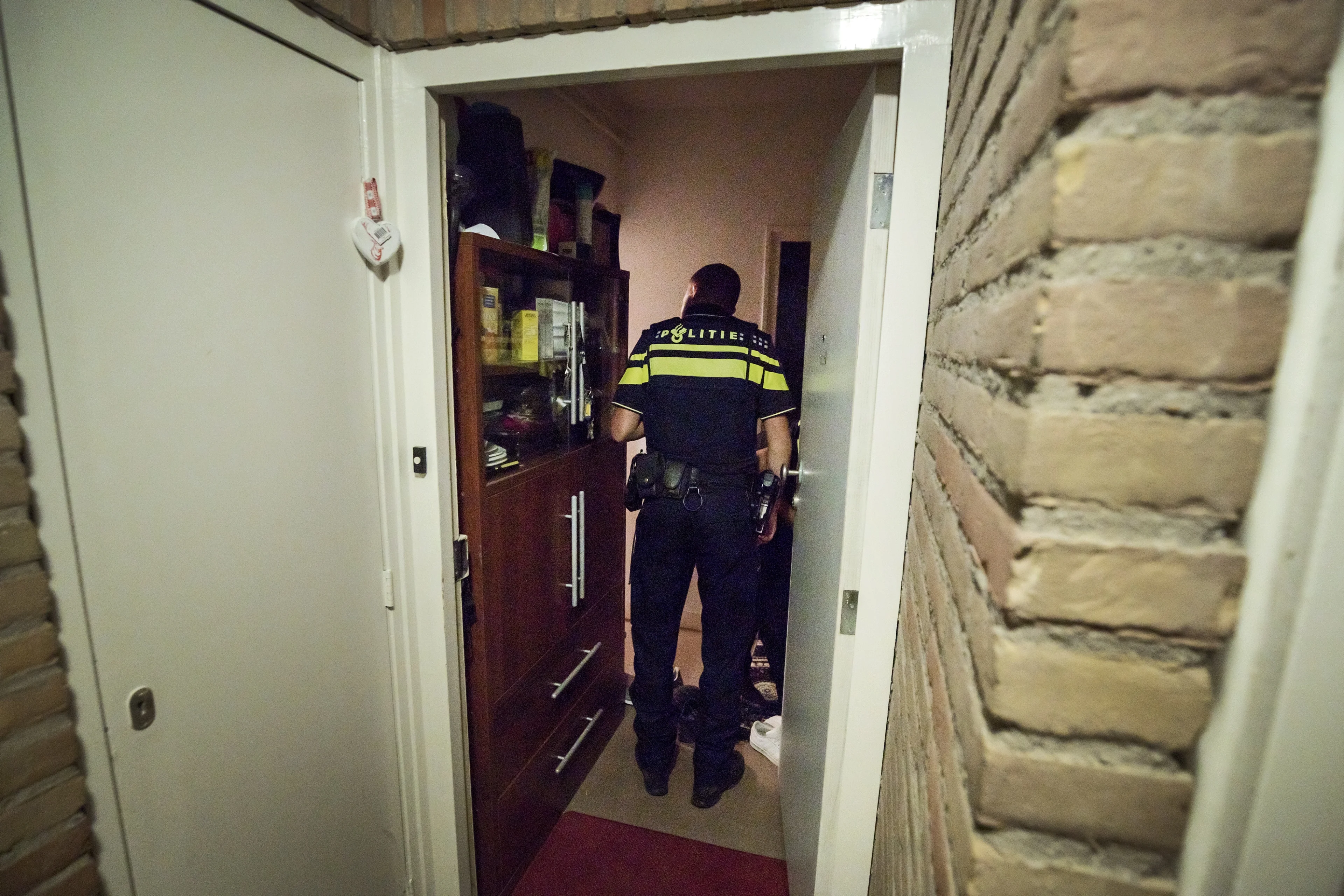 Politie bezoekt kopers illegaal vuurwerk thuis na in handen krijgen bestellijst