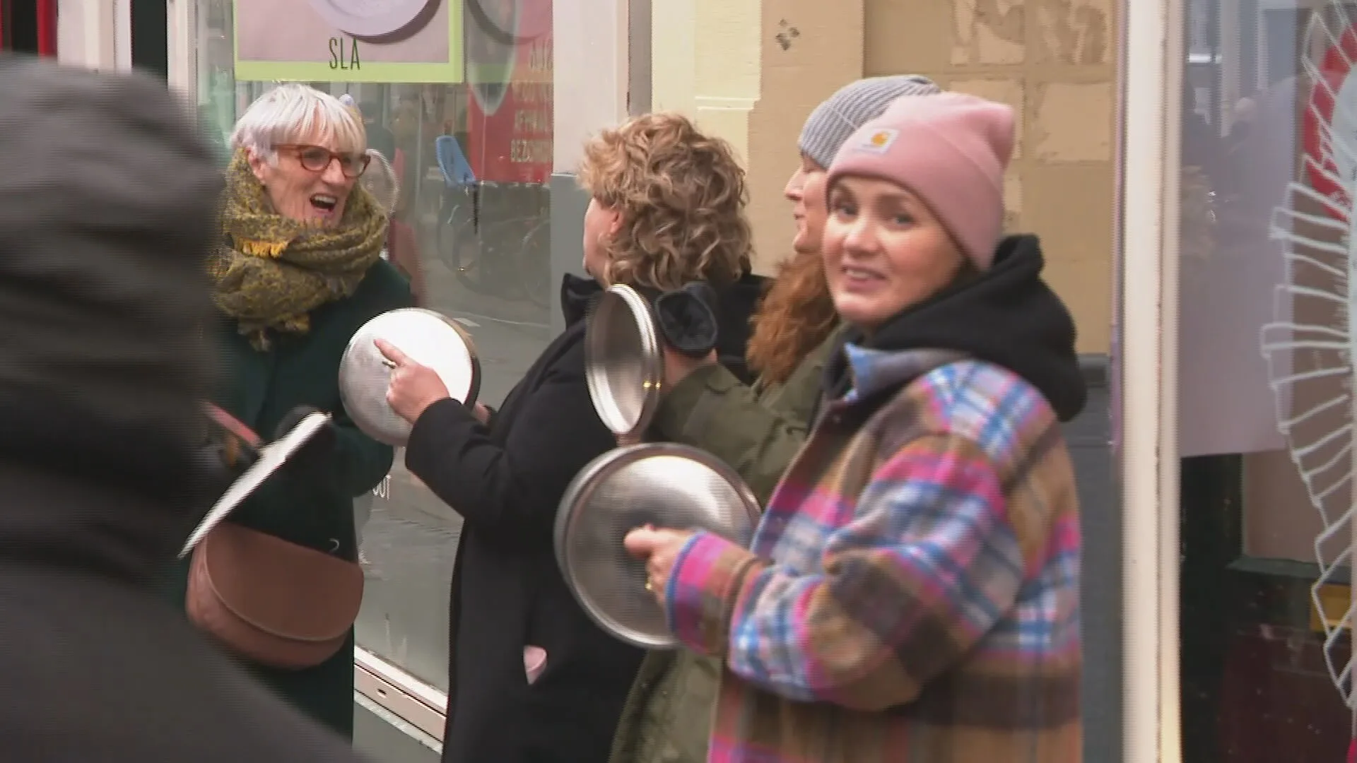 Amsterdamse ondernemers maken lawaai om last minute lockdown: 'Dit zijn de drukste weken van het jaar'