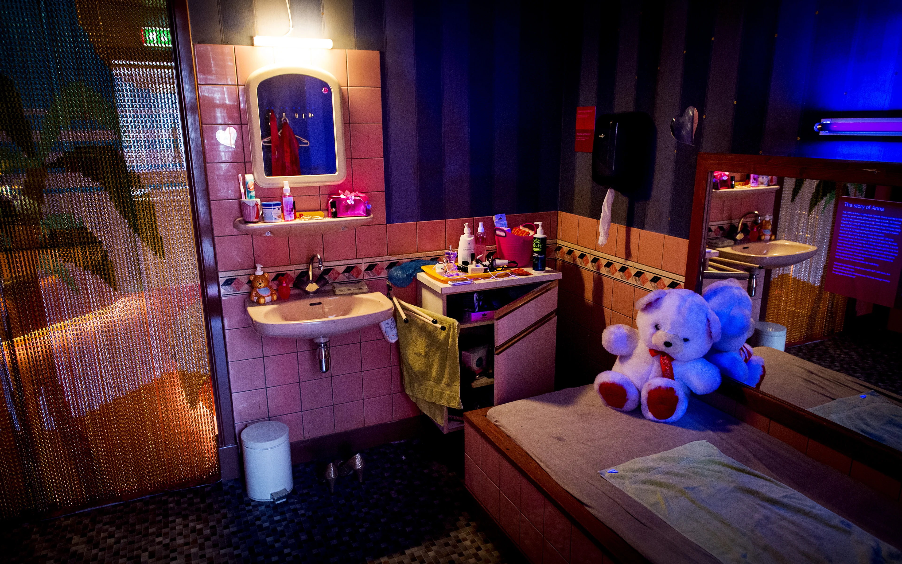 Voorstel burgemeester Halsema: sekshotel als alternatief voor de Wallen