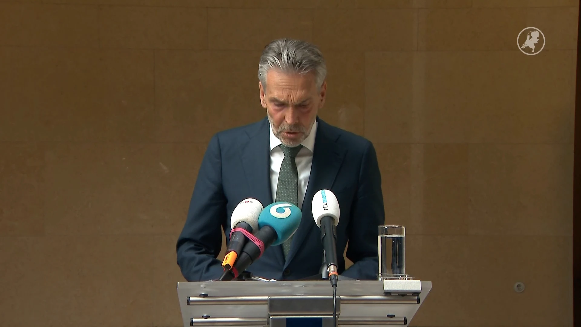 Schoof: onderhandelingen zijn enige weg naar duurzame vrede