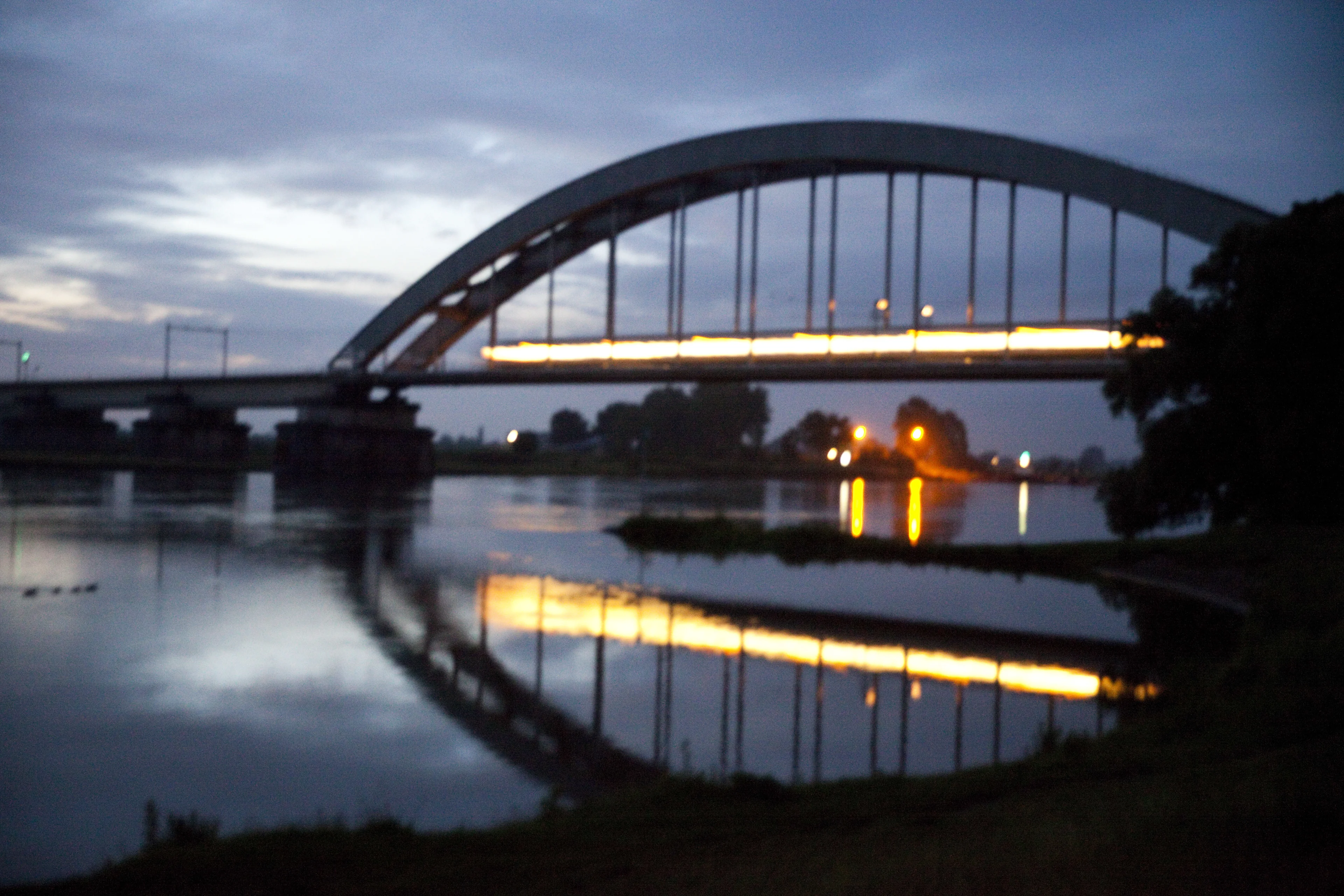 Trein bij Culemborg ontruimd vanwege rook uit airco