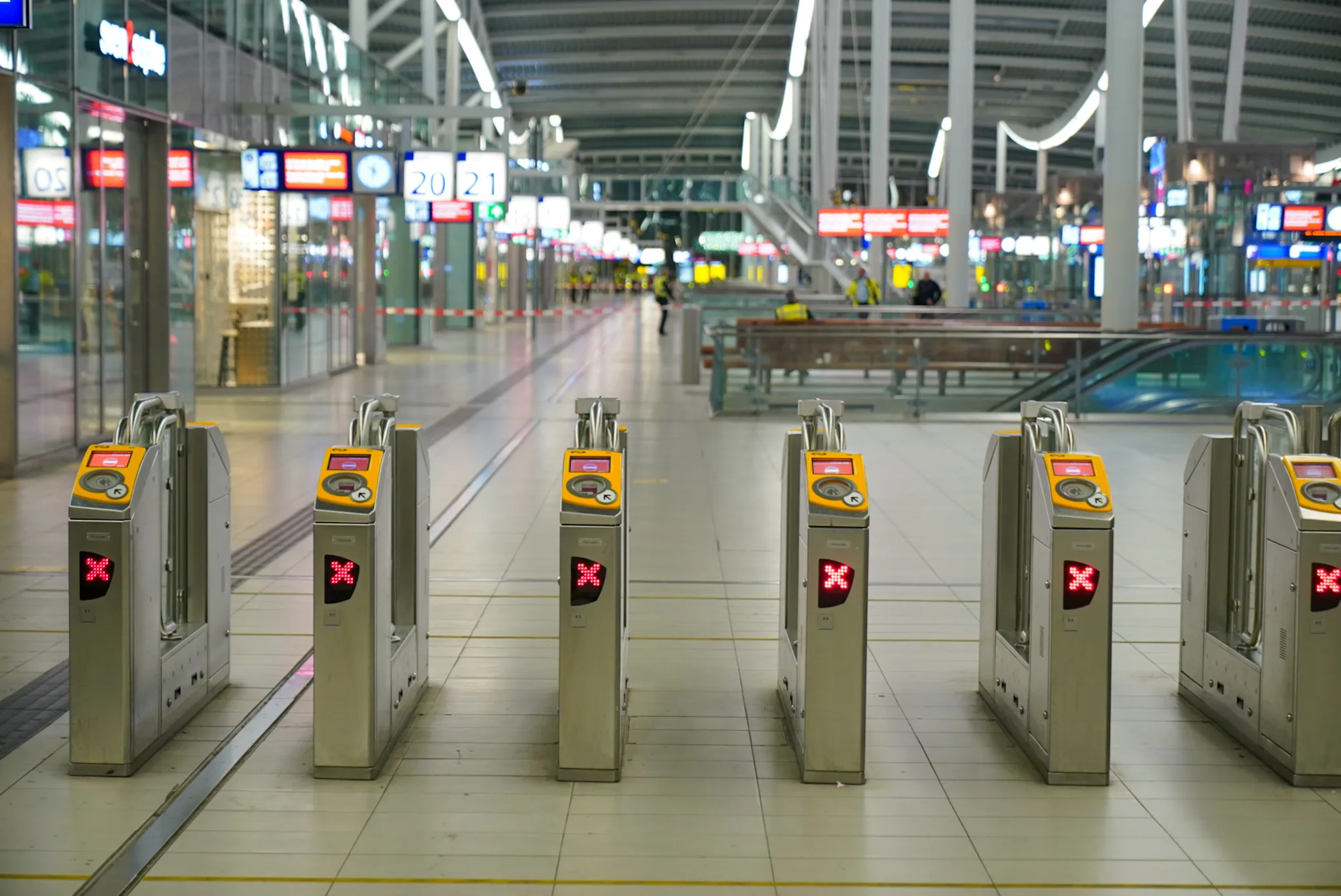 Utrecht Centraal ontruimd na brandmelding, bleek loos alarm