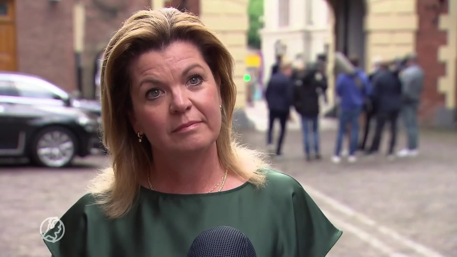 Man (52) aangehouden voor doodsbedreiging minister Van der Wal op vrachtwagen