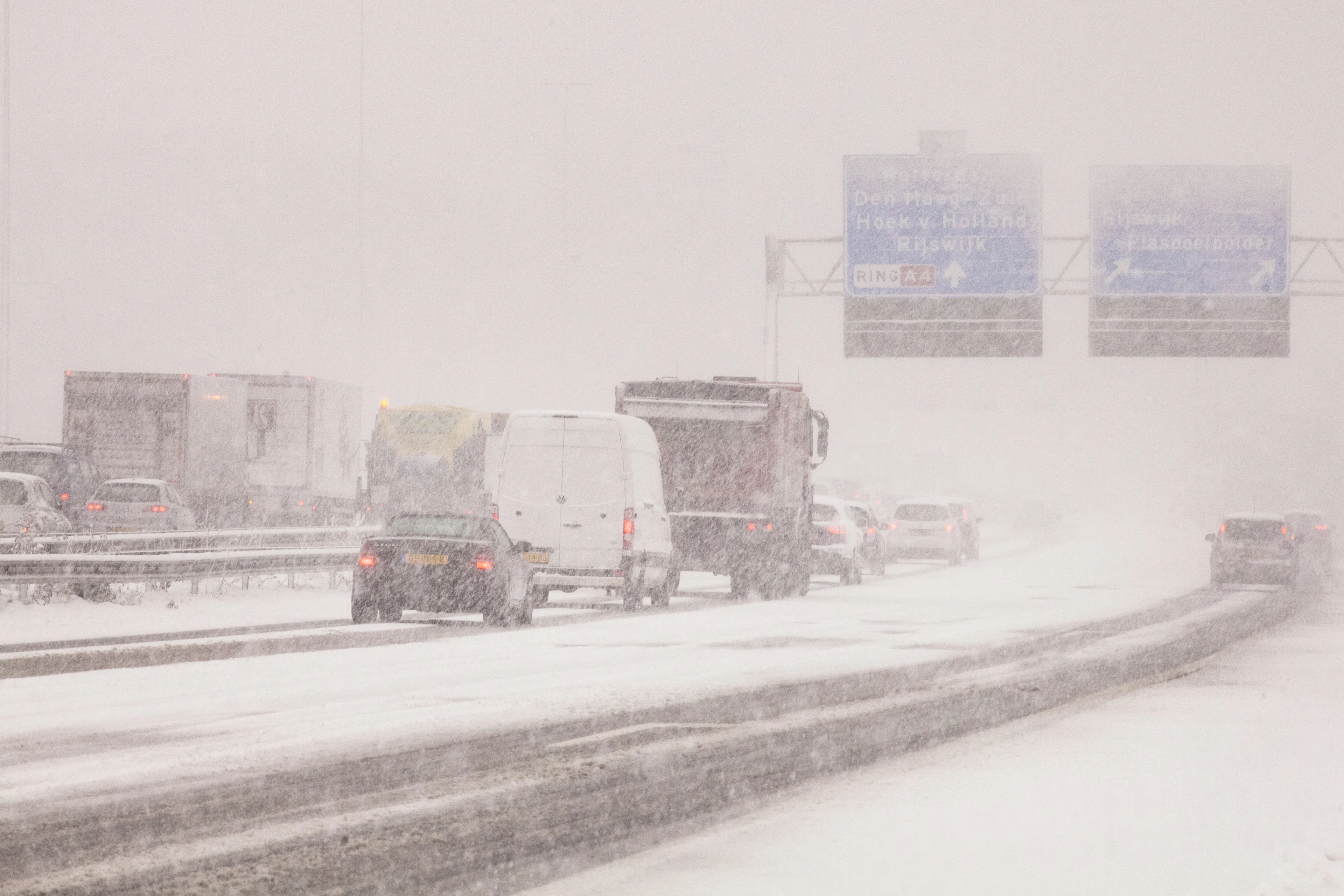 Nederland maakt zich op voor sneeuwstorm Darcy