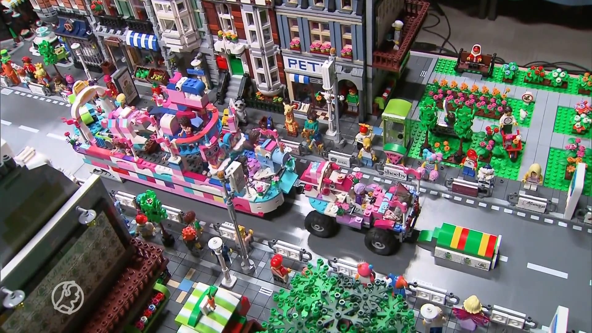 ZIEN: Opnieuw geen normale carnaval, dus maken Boskopers heuse optocht van LEGO