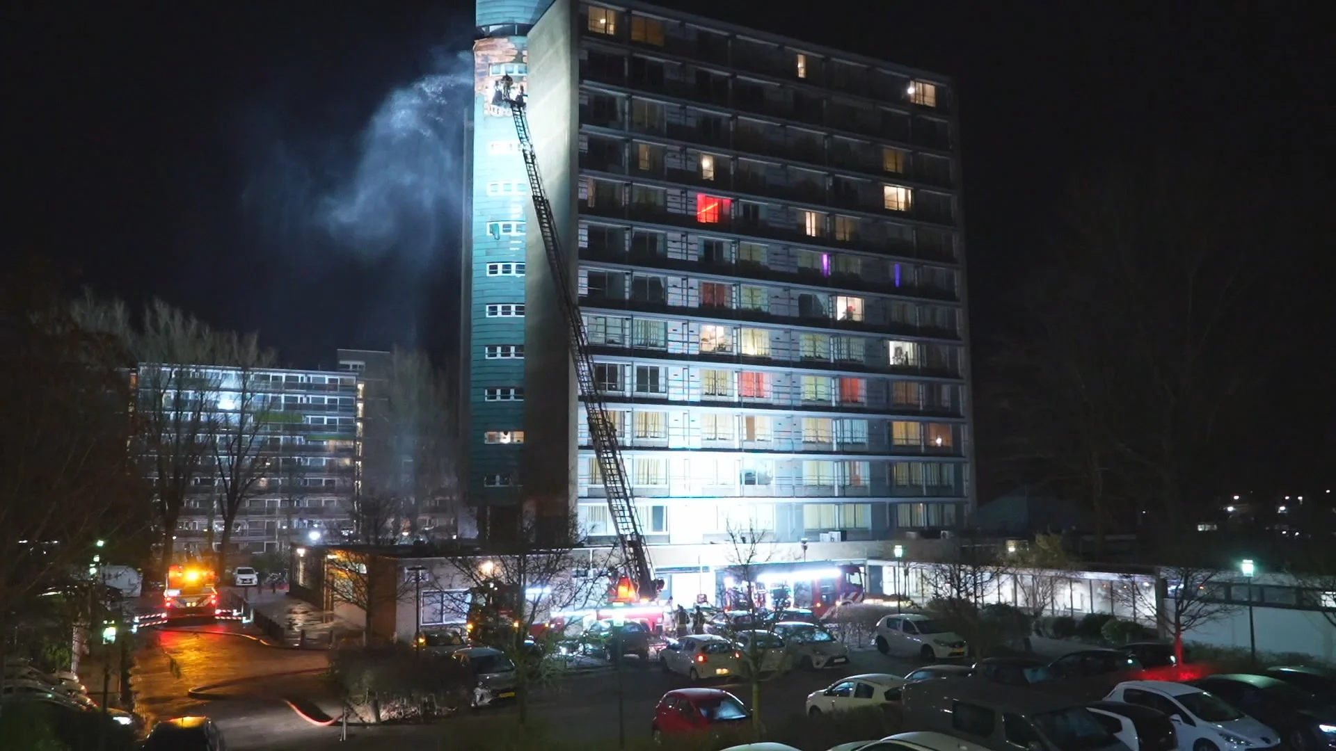 Politie vermoedt dat grote brand in Dordrecht is aangestoken