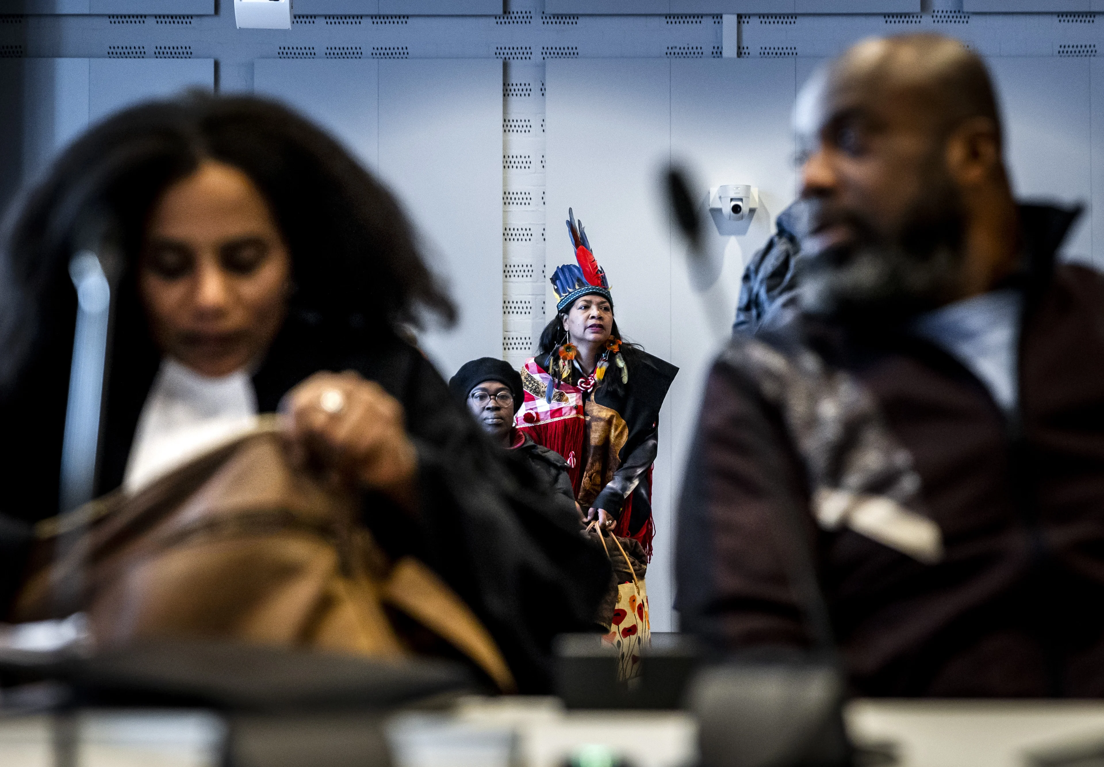 Rechter wijst eis af om slavernij-excuses uit te stellen, beslissing zorgt voor reuring in zaal