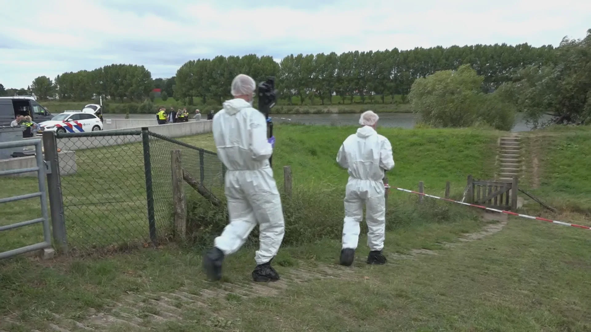 Politie onderzoekt 12 tips over zaak dode man langs Maas in Venlo