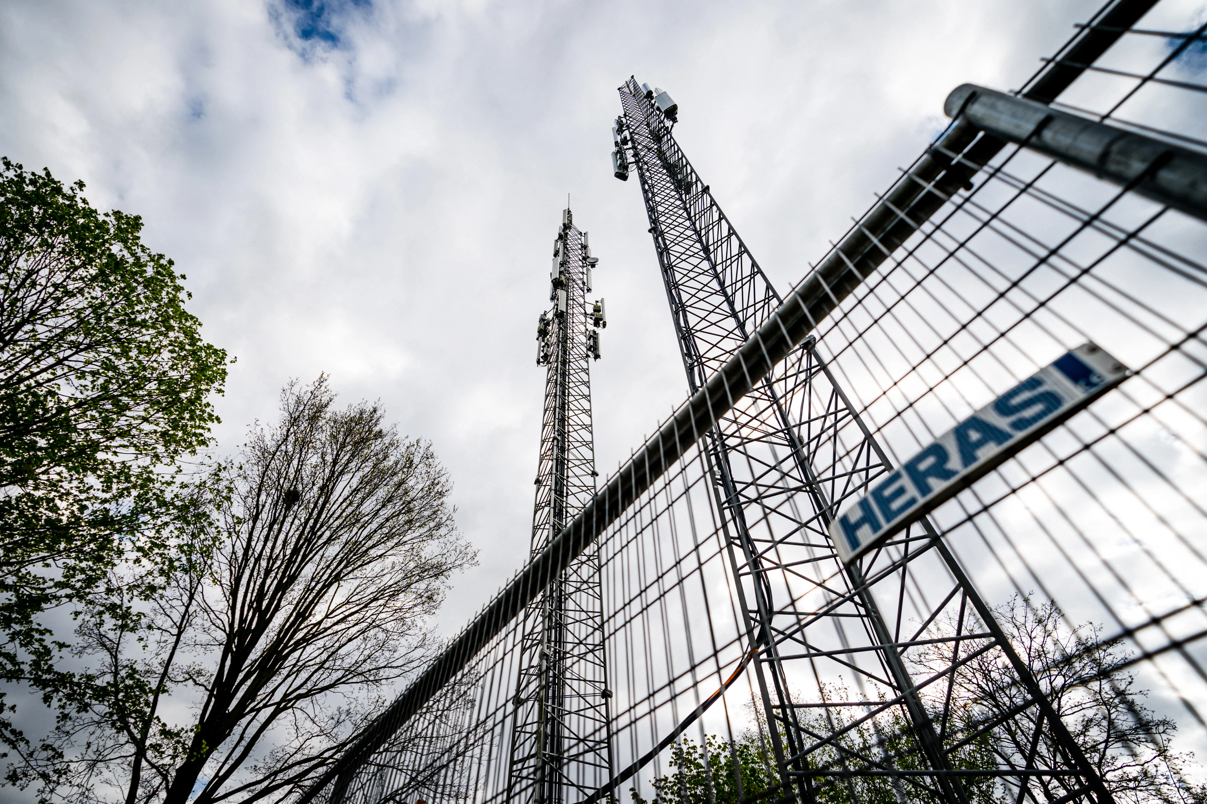 30-jarige man opgepakt voor zendmastbranden in Veldhoven