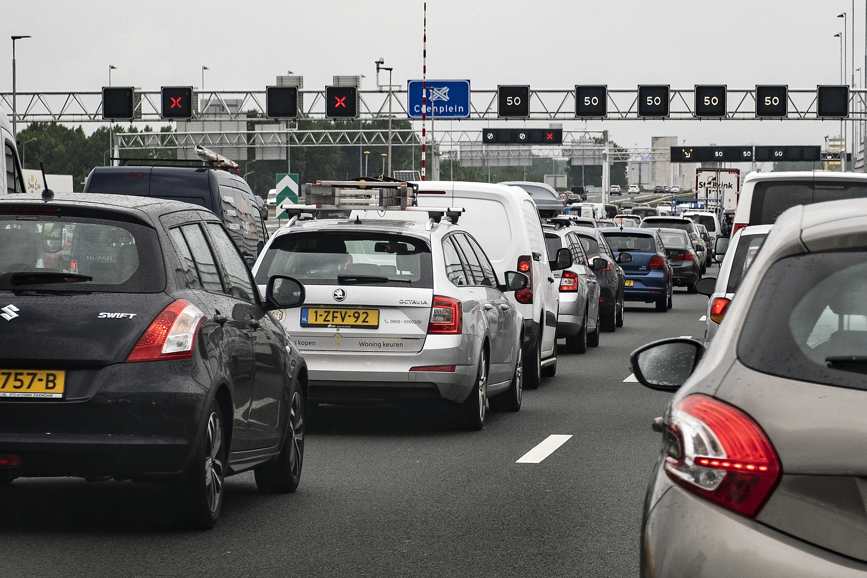 Verkeerschaos rond Amsterdam door werkzaamheden en ongeluk: 'Kan niemand meer bij'
