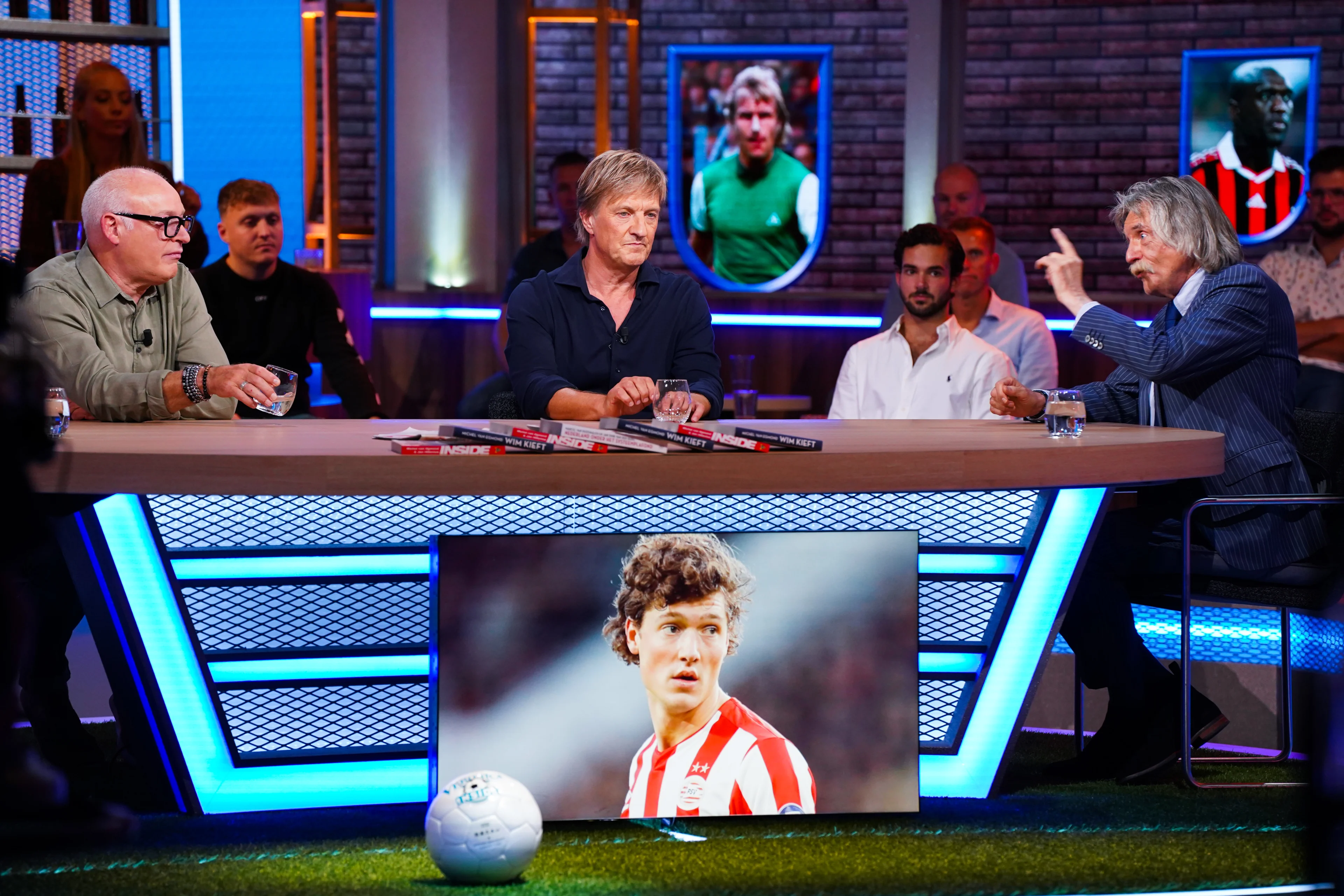 Johan Derksen noemt kerkgangers Barneveld 'godsdienstdwazen'