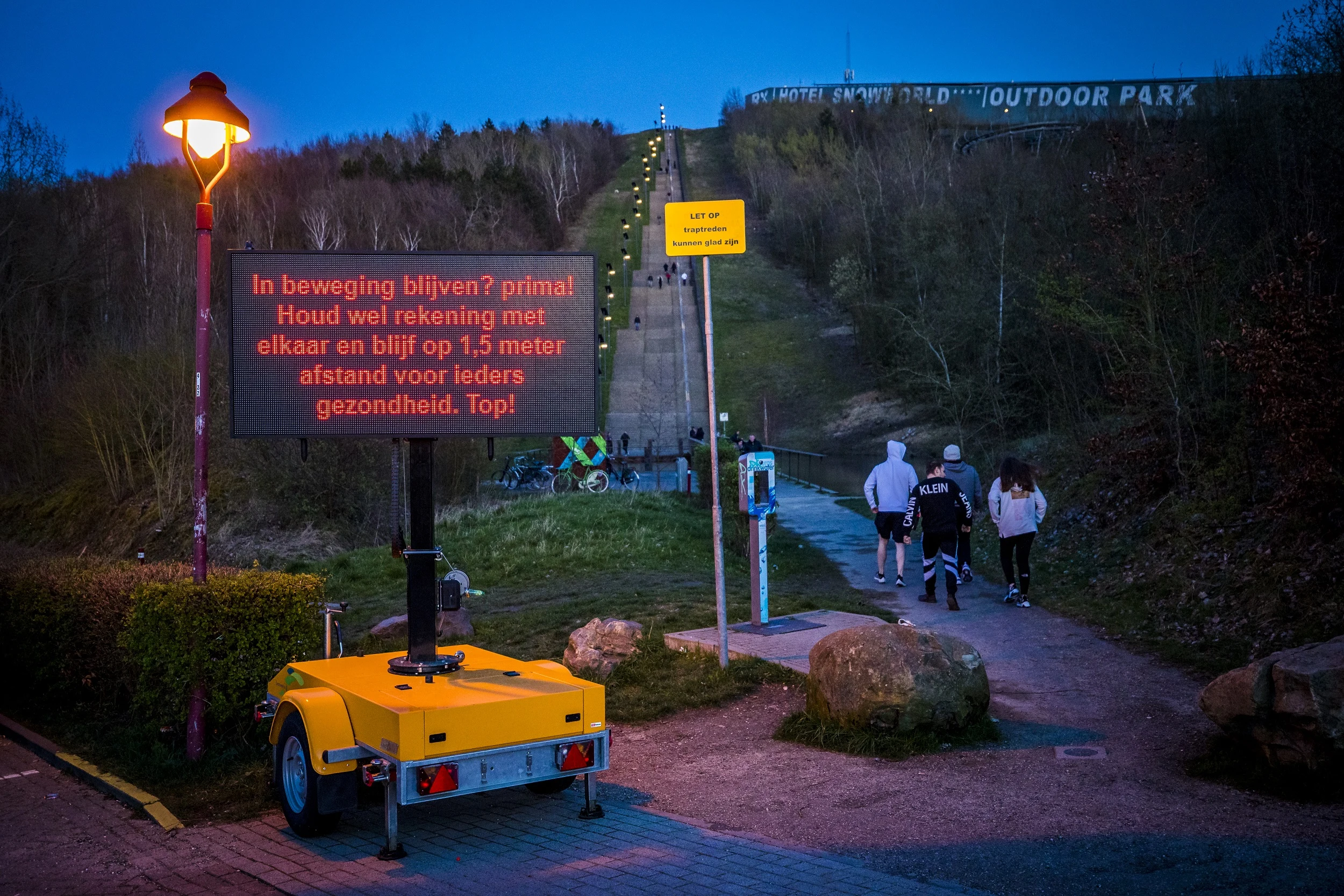 95 procent van de Nederlanders zegt zich te houden aan de corona-maatregelen