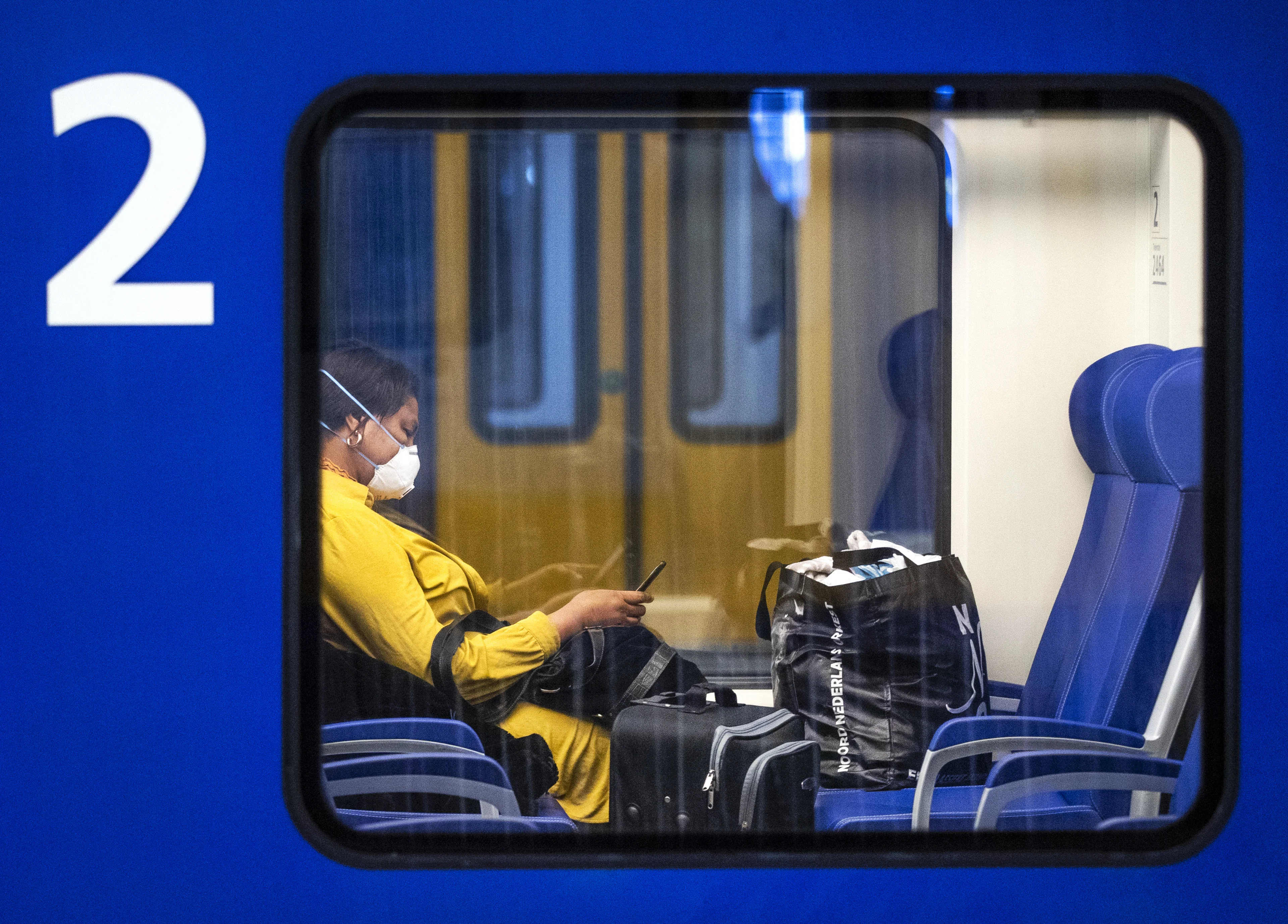 Nederlanders verdeeld over reserveringsplicht voor reizen met het OV