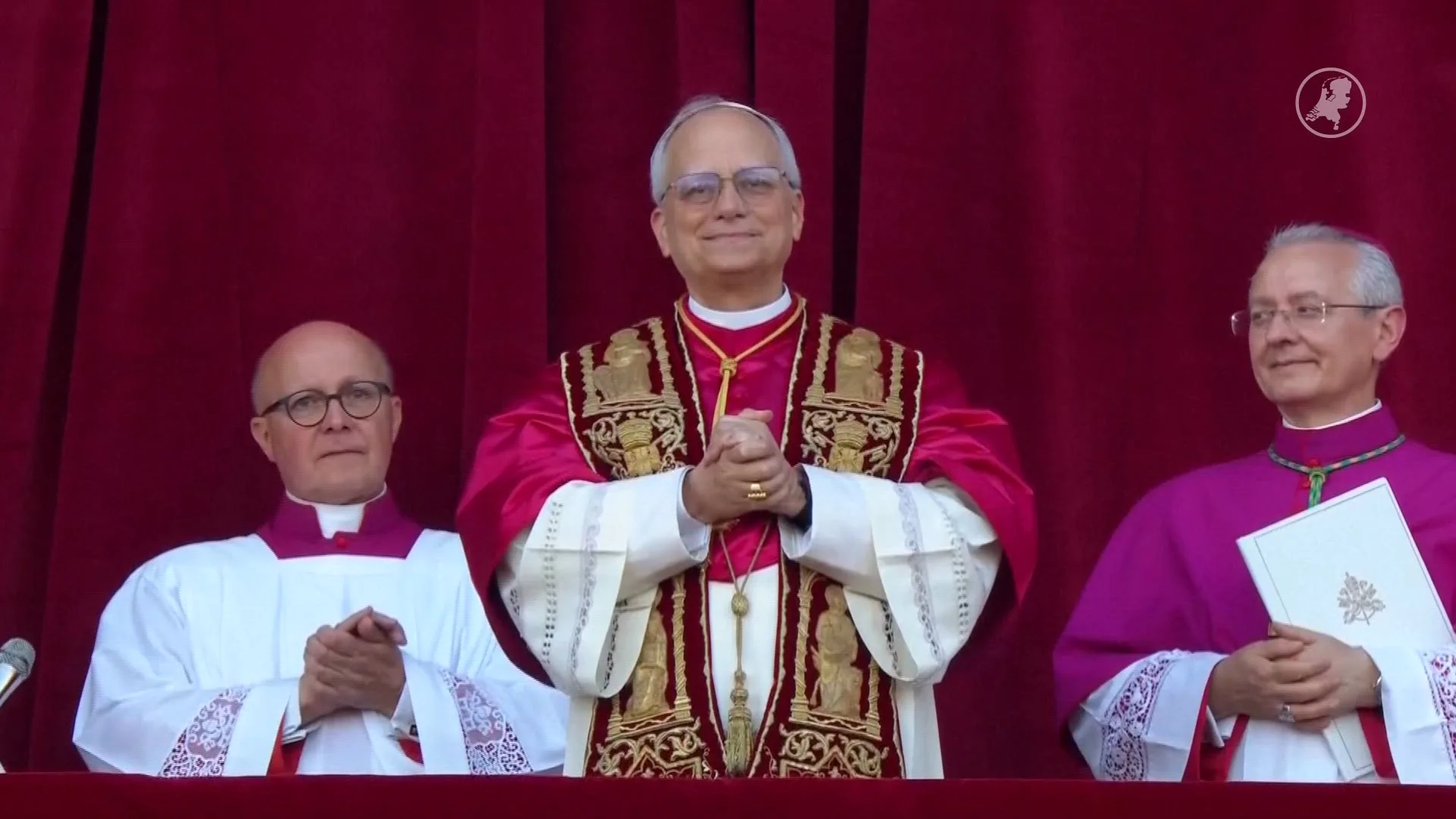 Wat vindt Nederland van nieuwe paus? 'Geeft stem aan stemlozen'