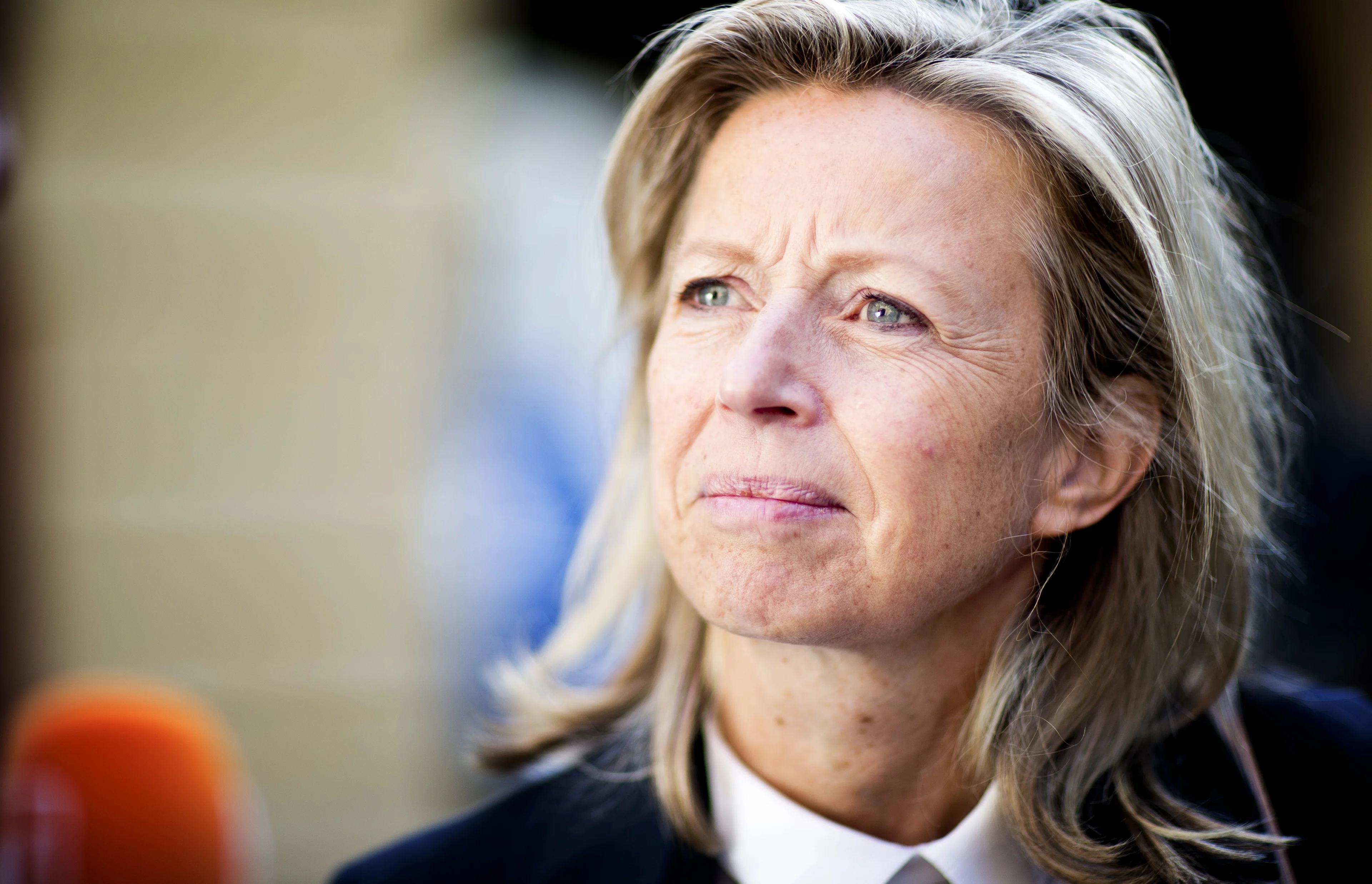 Minister Ollongren twee weken in quarantaine vanwege reis naar Zweden
