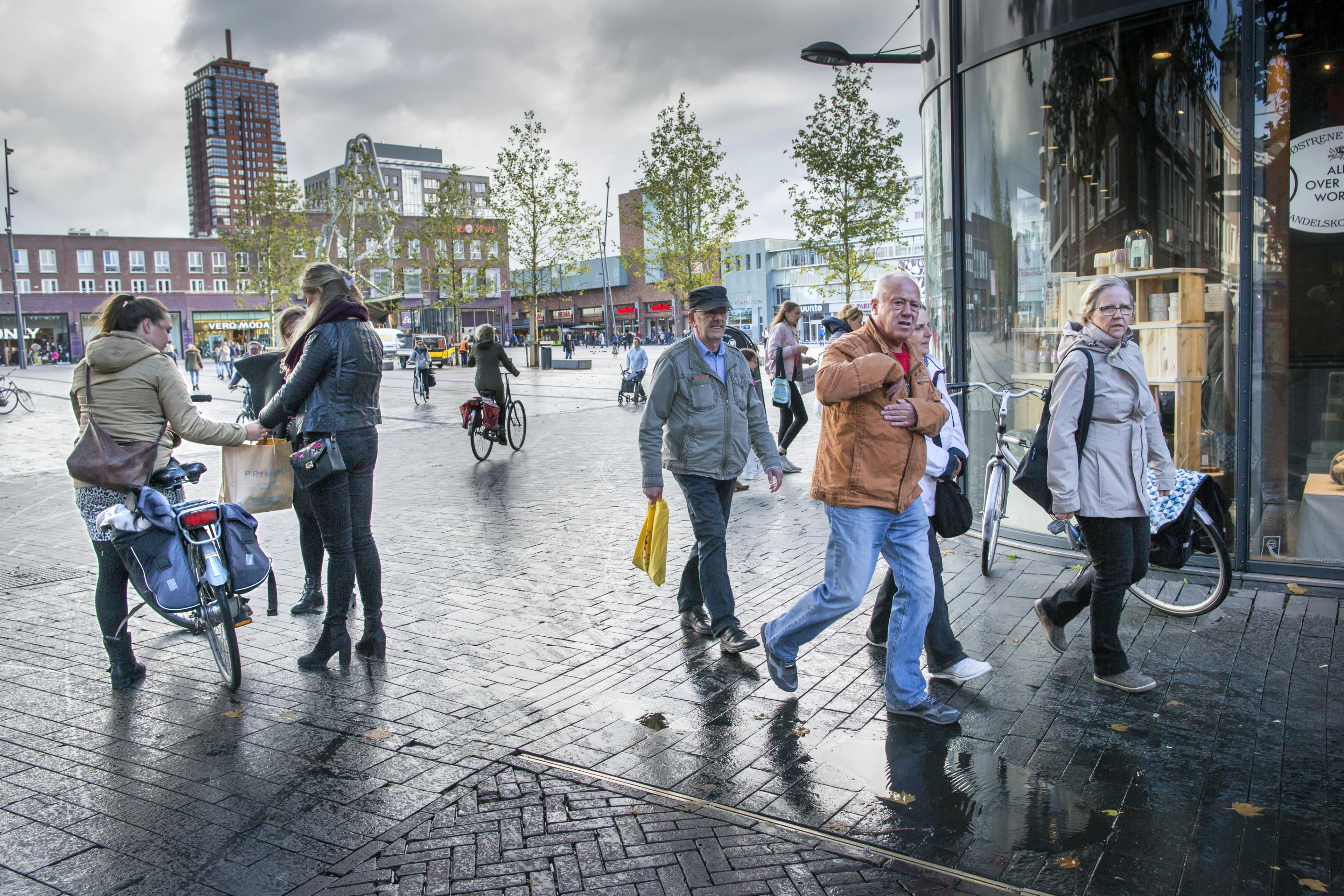 Gemeente Enschede krijgt boete van zes ton voor volgen van burgers