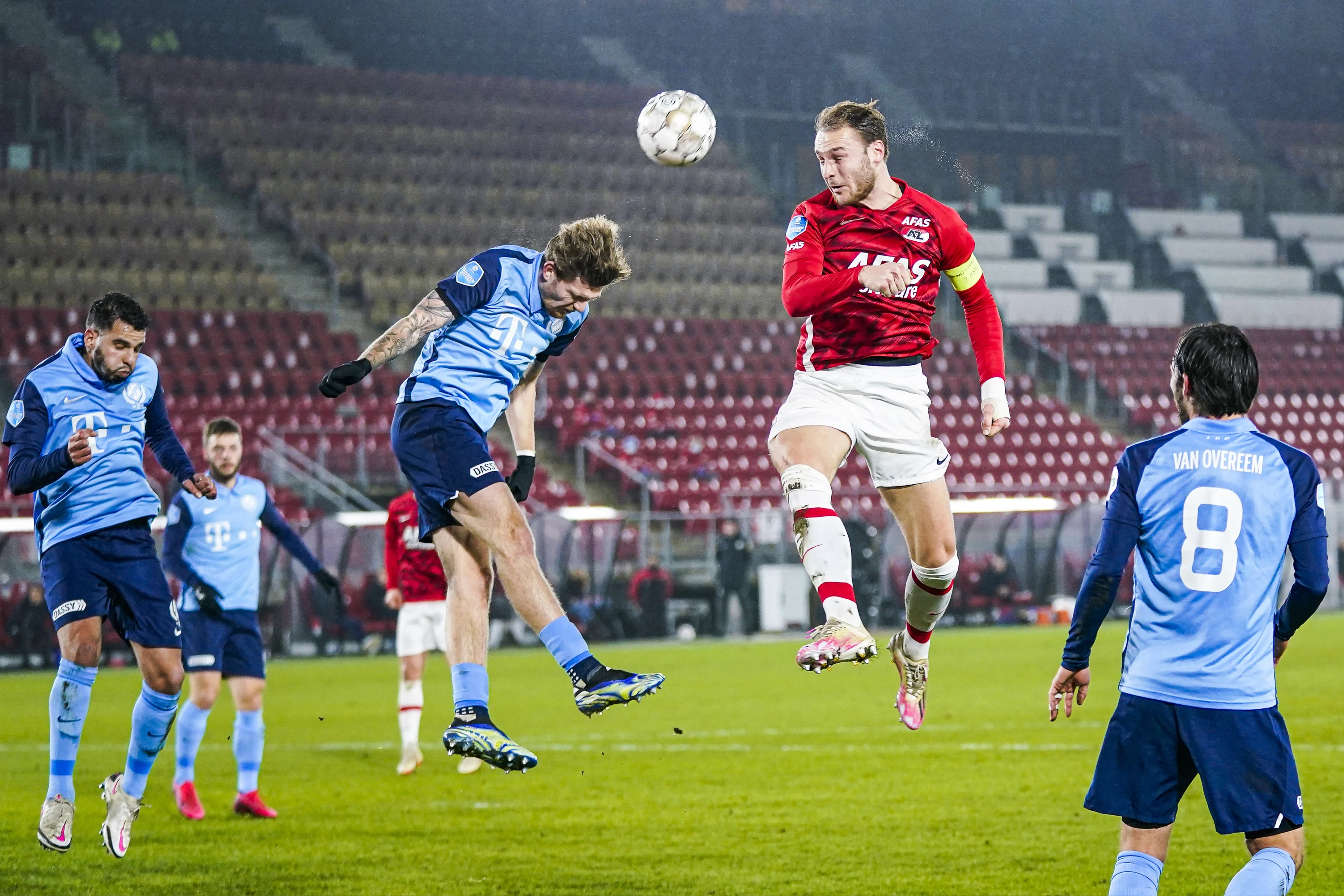 Kopzorgen in voetbal, prominenten pleiten voor stoppen met koppen