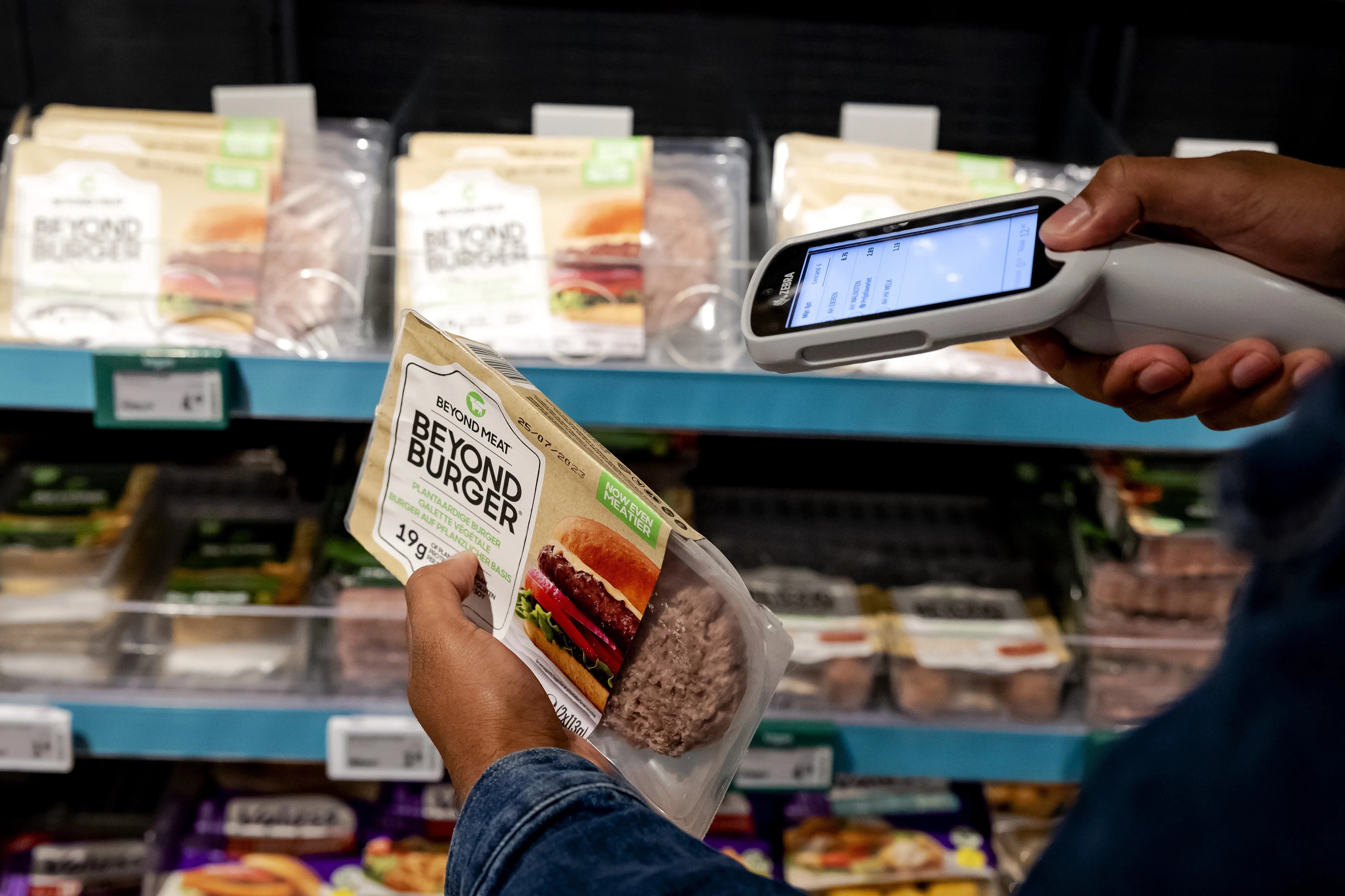 Supermarkten willen namen als vegaburger en vegetarische worst behouden