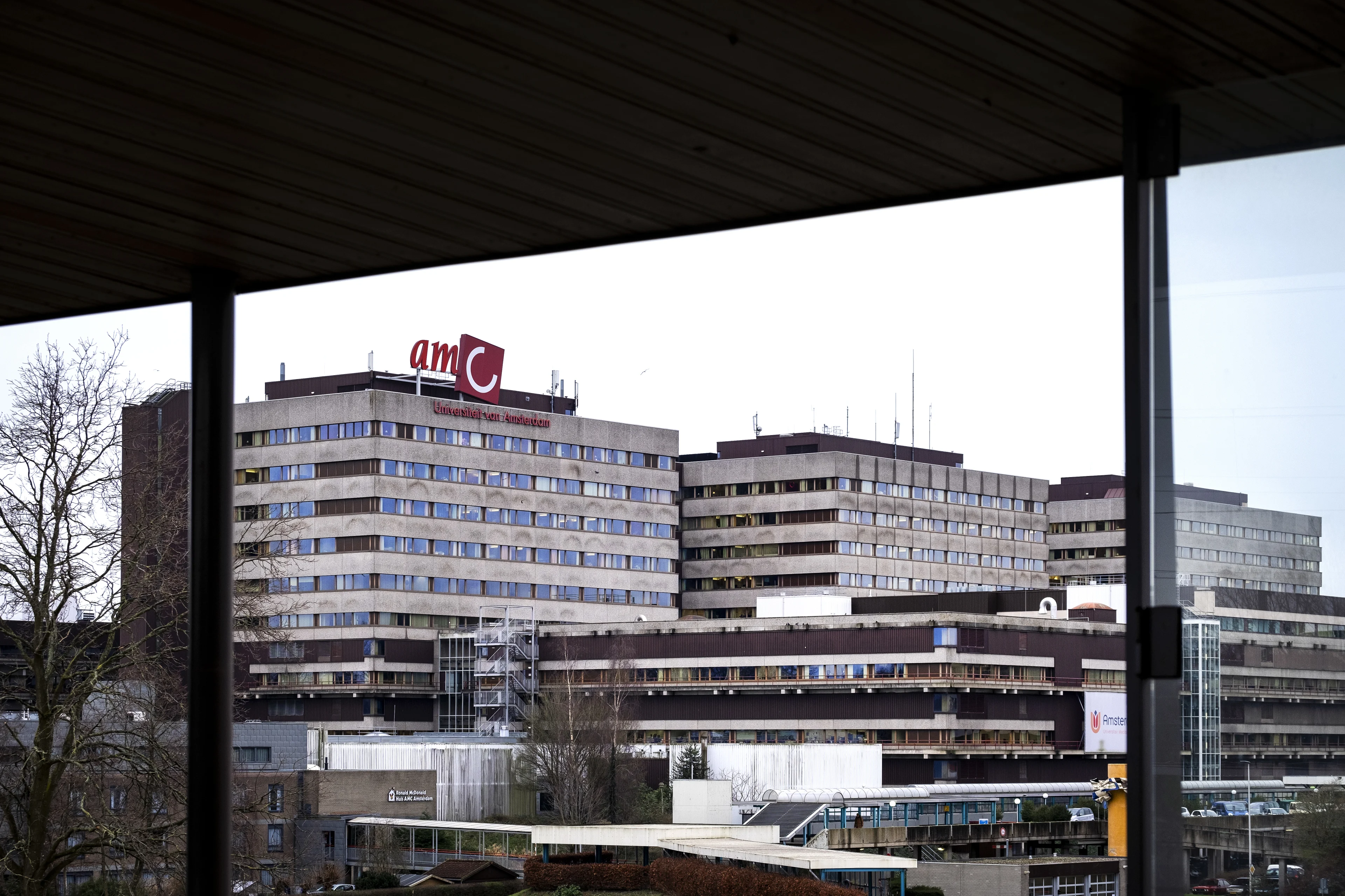 Jongste kind en partner vrouw uit Amsterdam besmet met coronavirus