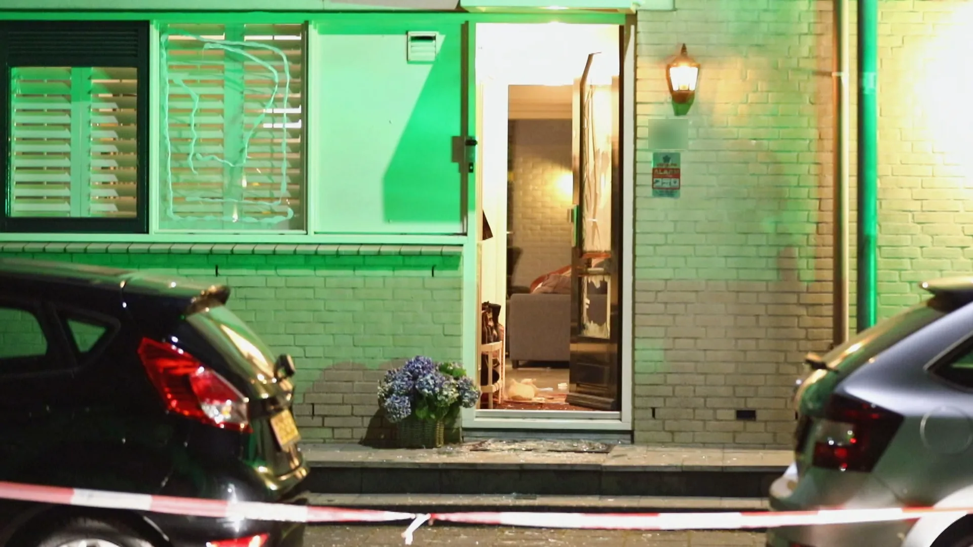 Vrouw (48) zwaargewond na vuurwerkbom in Haarlemse woning, man opgepakt