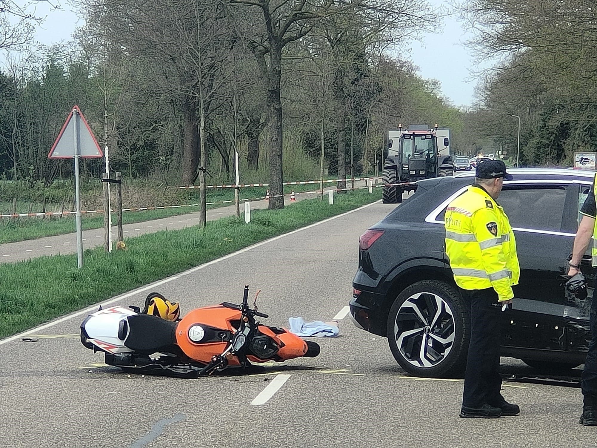 Motorrijder omgekomen bij botsing met auto in Leveroy