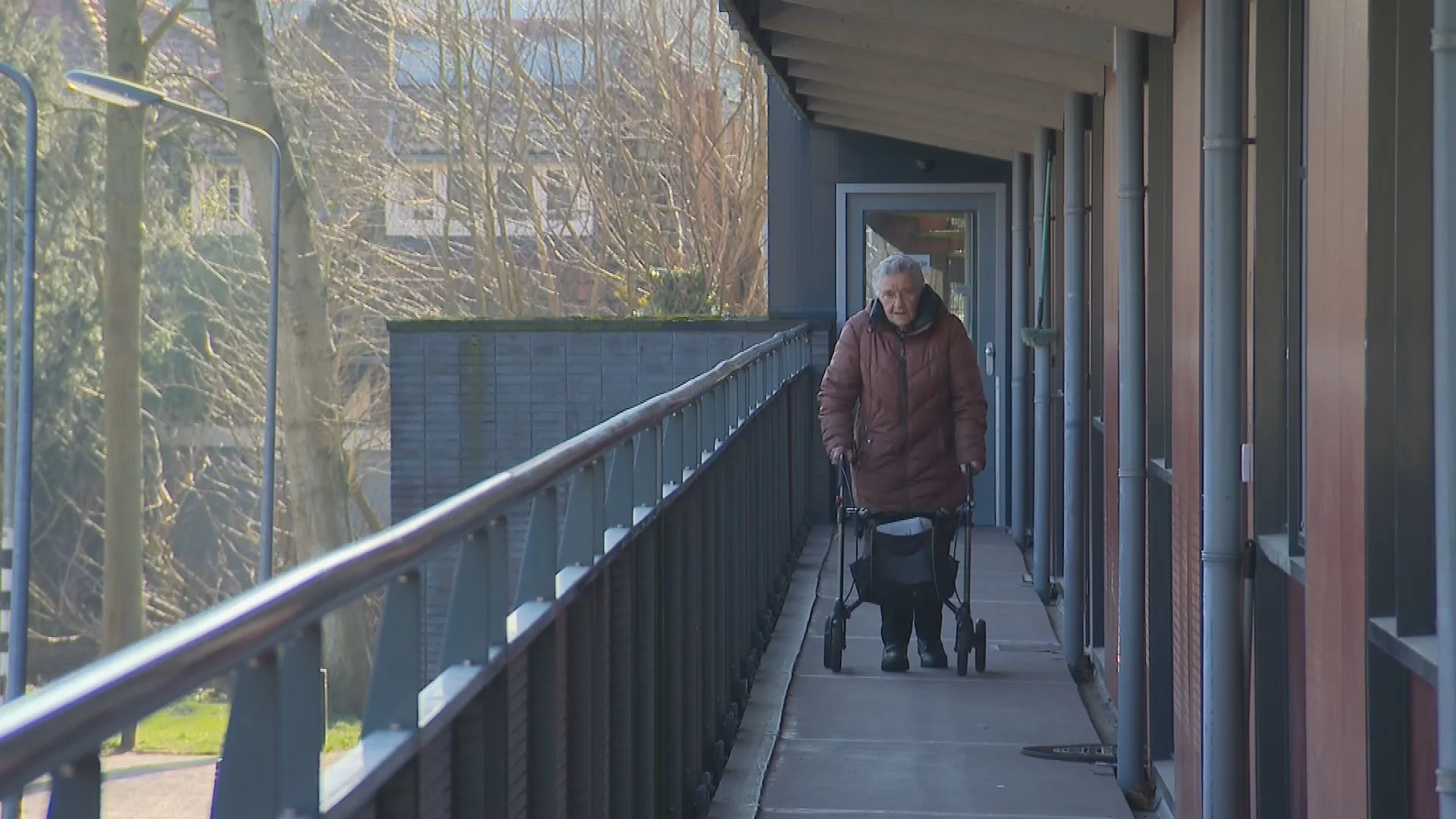 Gezinnen nemen plekken senioren in: ouderen Weesp vrezen voor hun woongenot