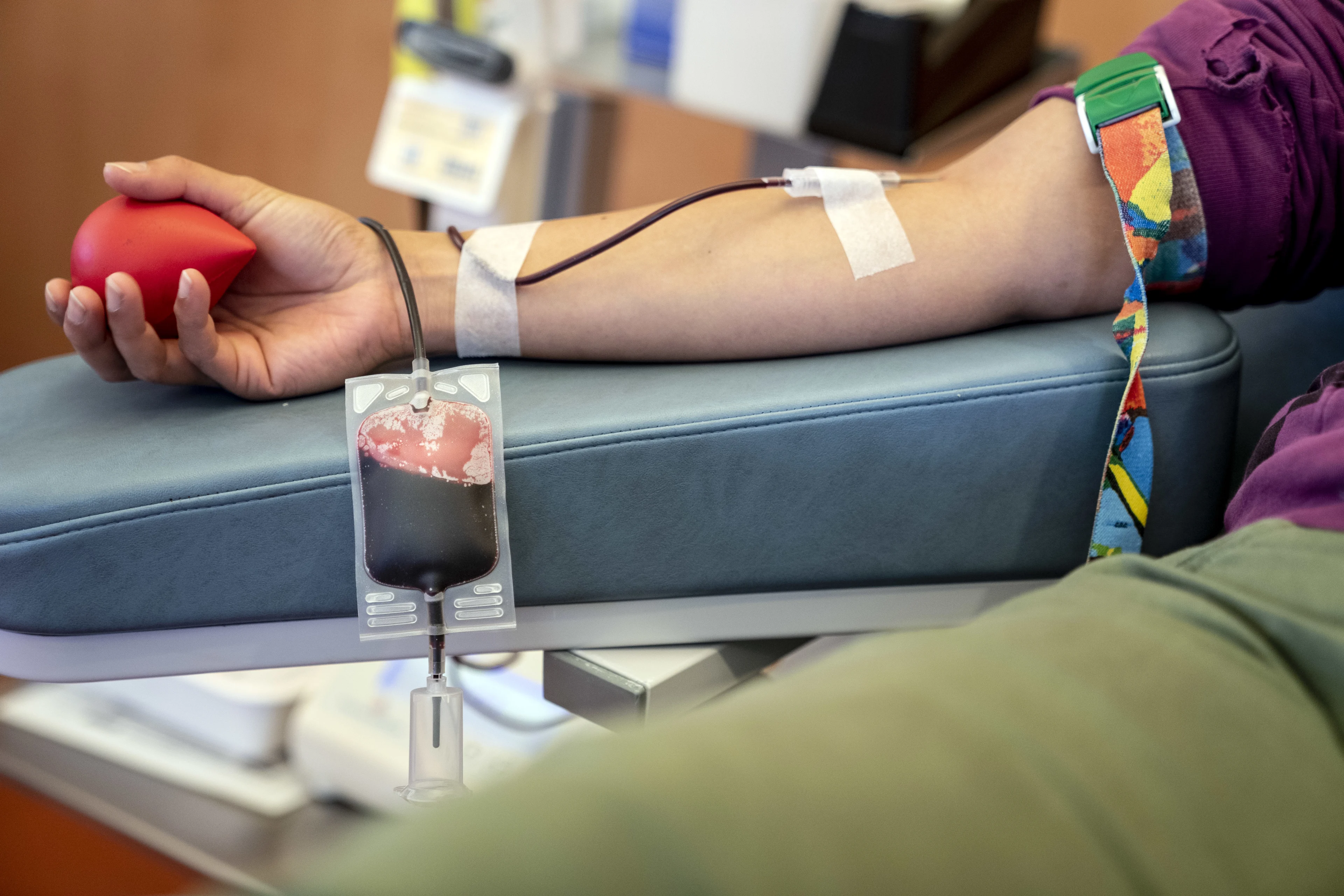 Sanquin gaat bloed van donoren preventief checken op ziektes