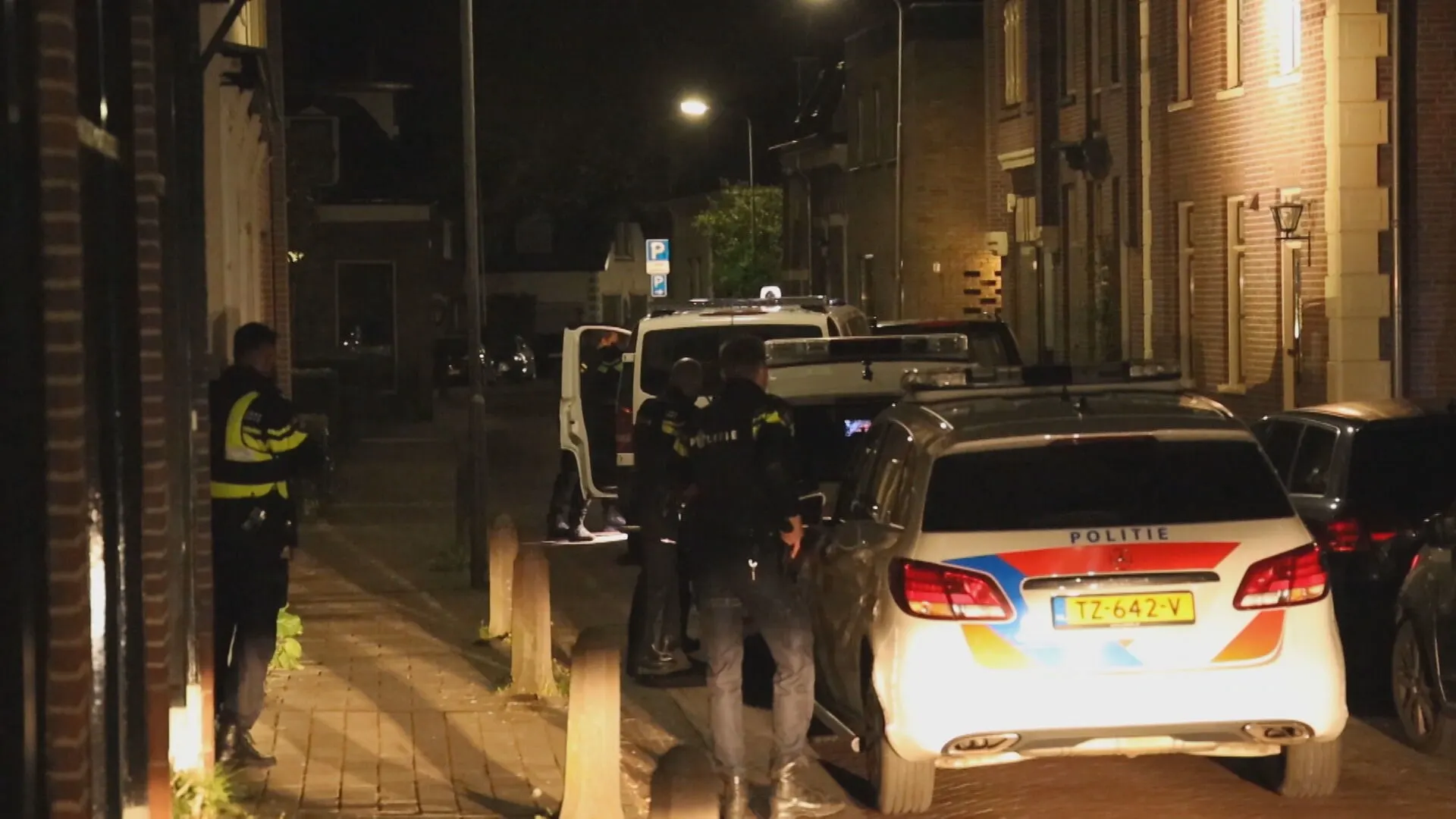 Buren schrikken wakker van waarschuwingsschoten bij politieactie in Dieren